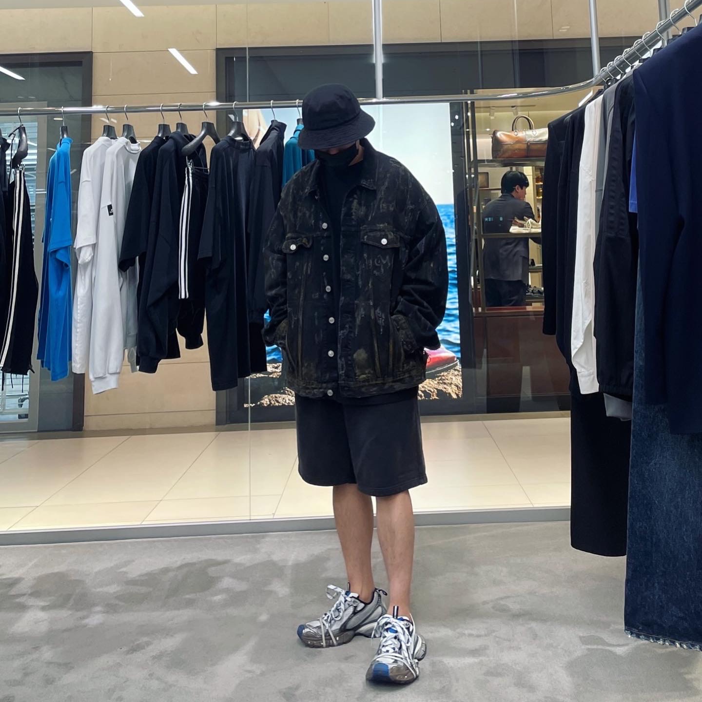 Balenciaga 3XL Sneakers Worn Out Grey White Blue, Balenciaga Hybrid Baggy Pants Light Blue 착용 스타일 - 3
