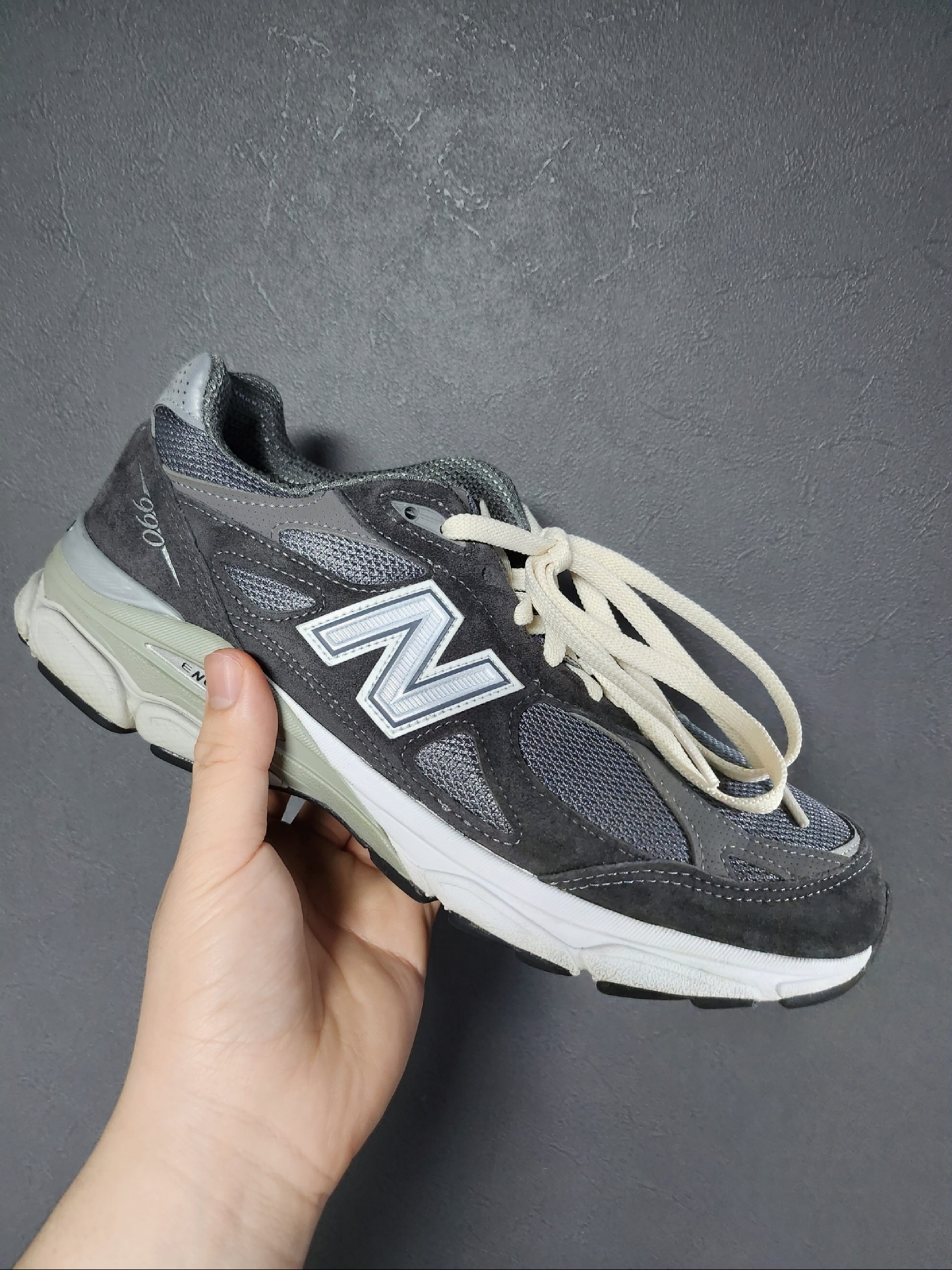 New Balance x Kith 990v3 Made in USA Tornado, New Balance 990v3 Made in USA Marblehead Incense 착용 스타일 - 1