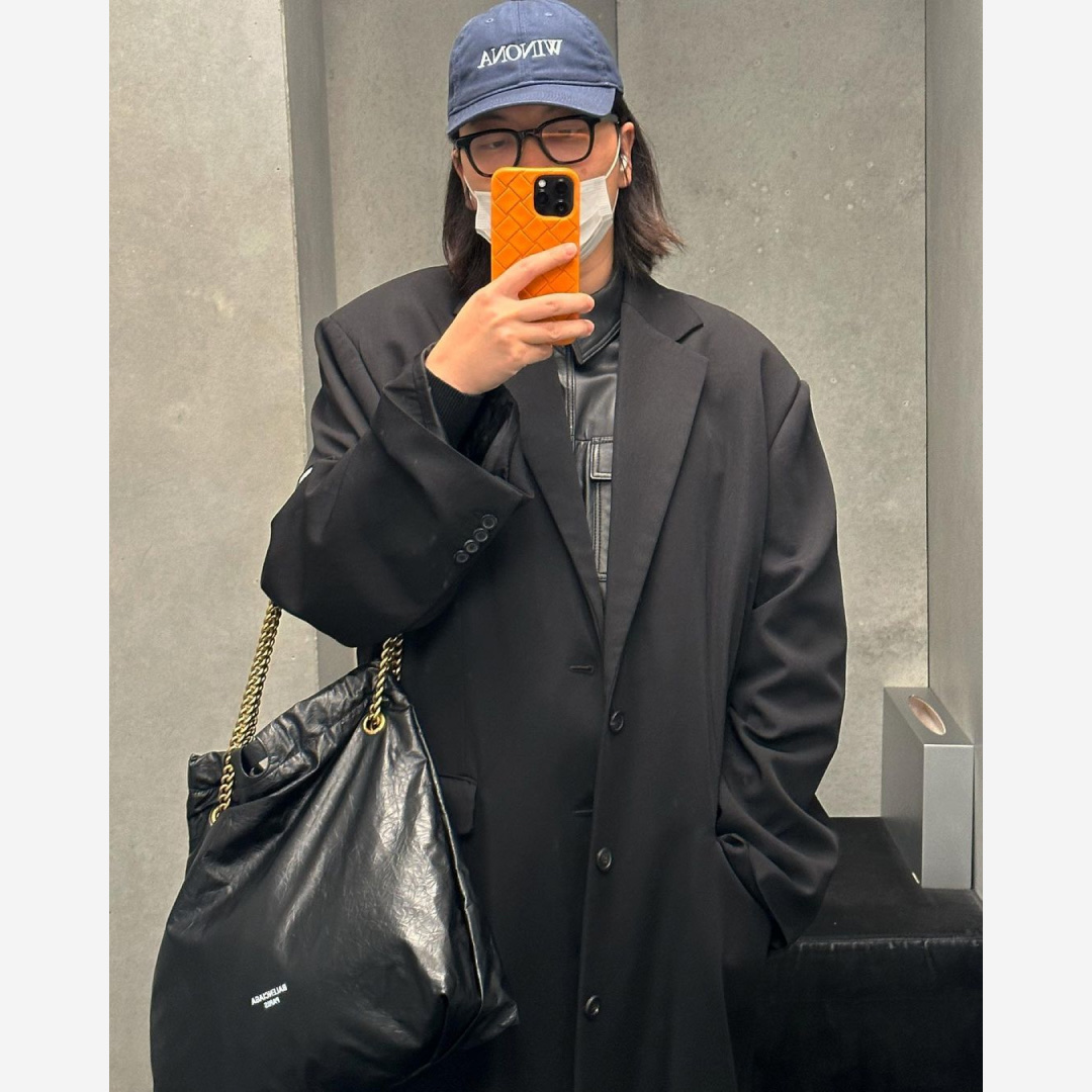 Balenciaga 3XL Sneakers Black White, Balenciaga Crush Medium Tote Bag Black 착용 스타일 - 3