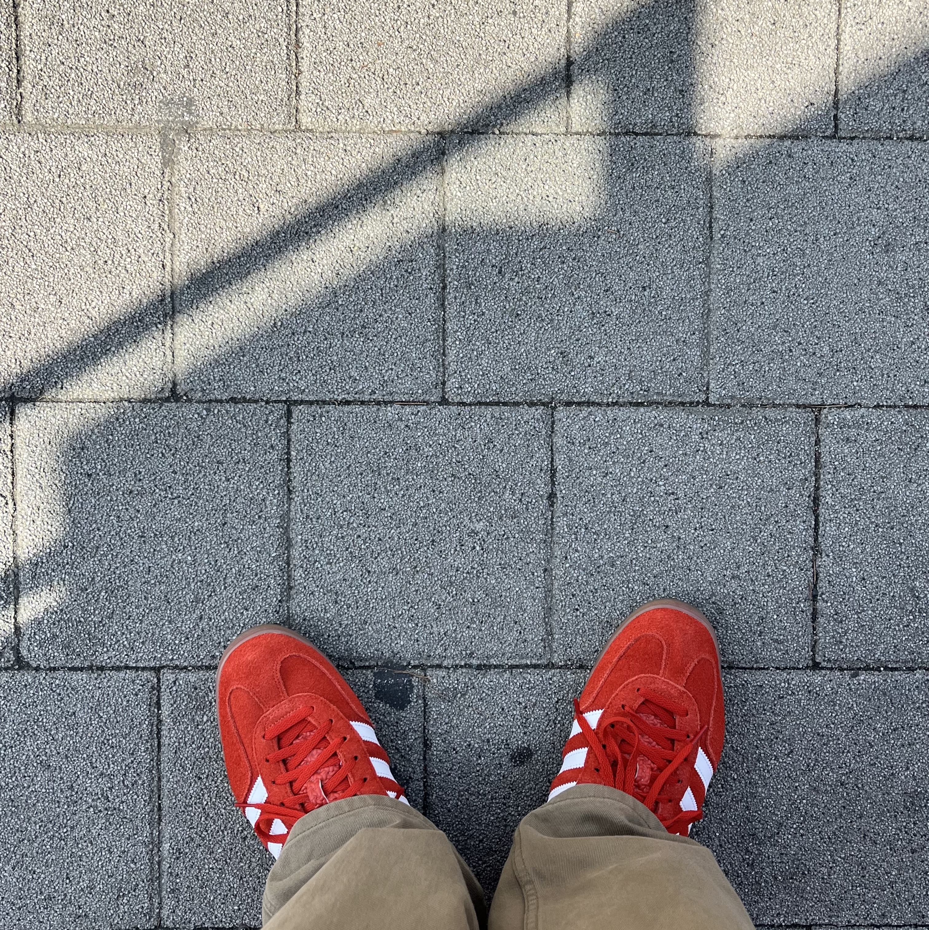 (W) Adidas Gazelle Indoor Bold Orange Cloud White 착용 스타일