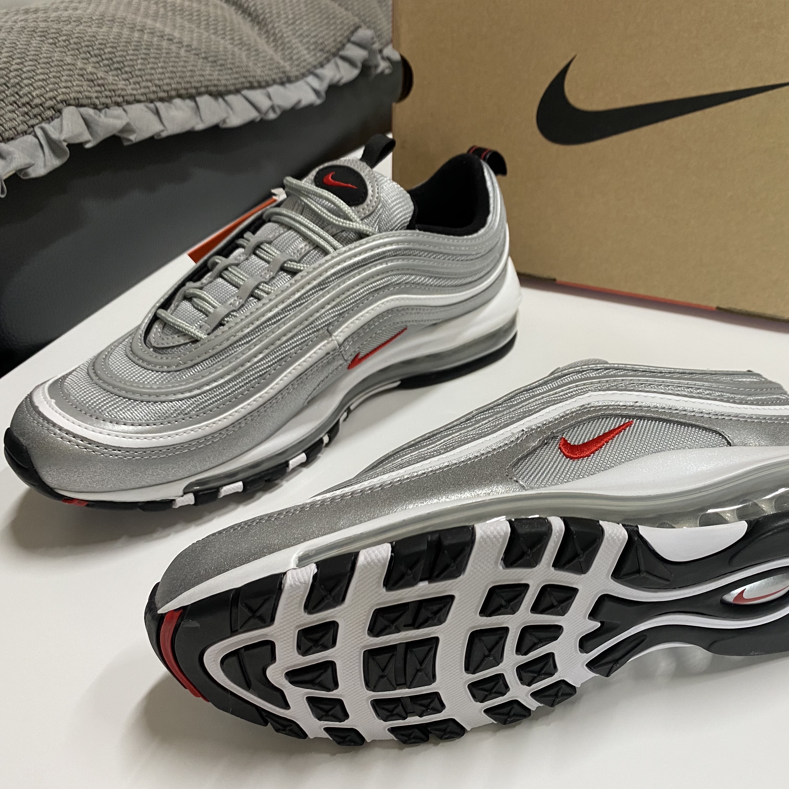 Nike Air Max 97 OG Silver Bullet 2022 착용 스타일 - 3