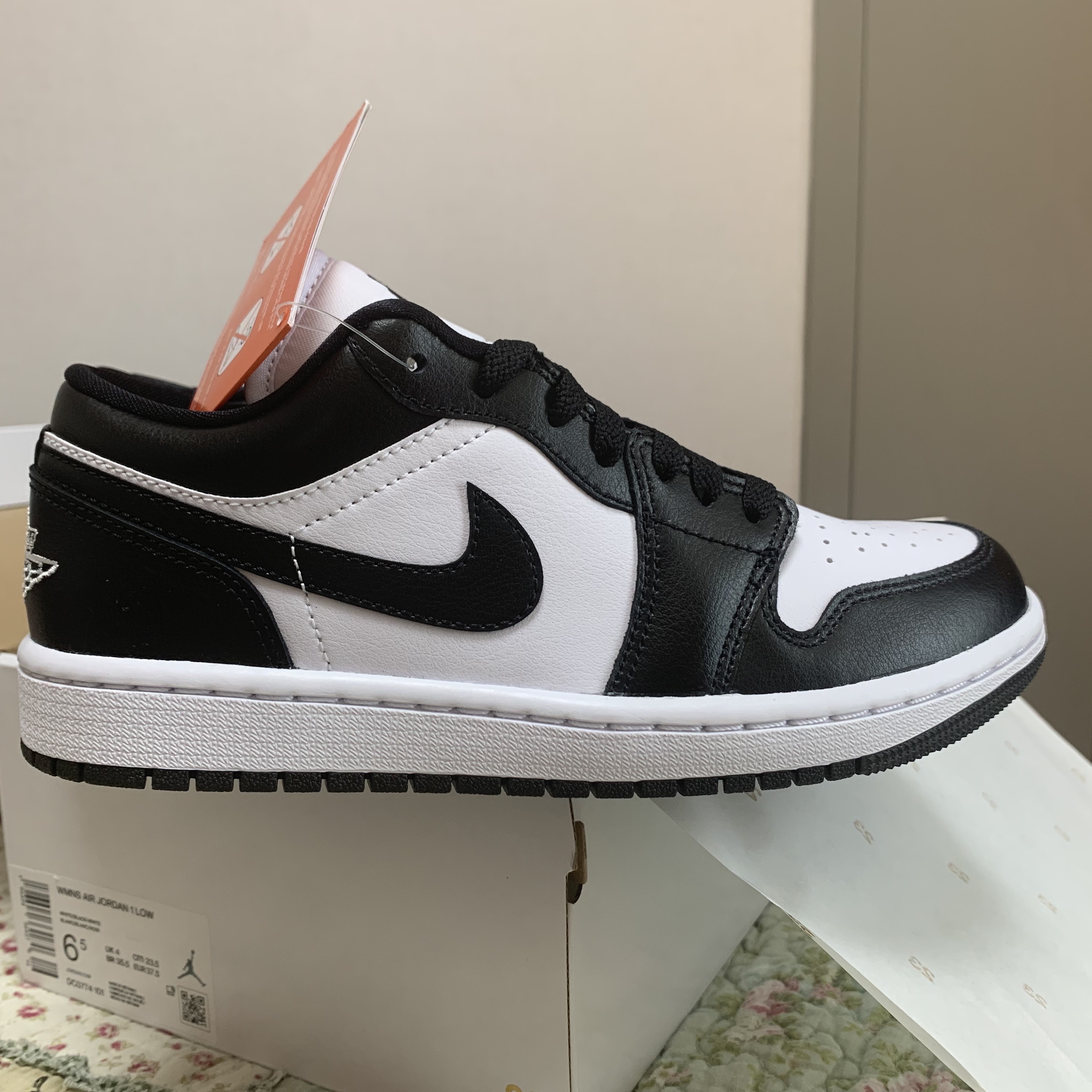 (W) Jordan 1 Low Black and White 착용 스타일 - 1