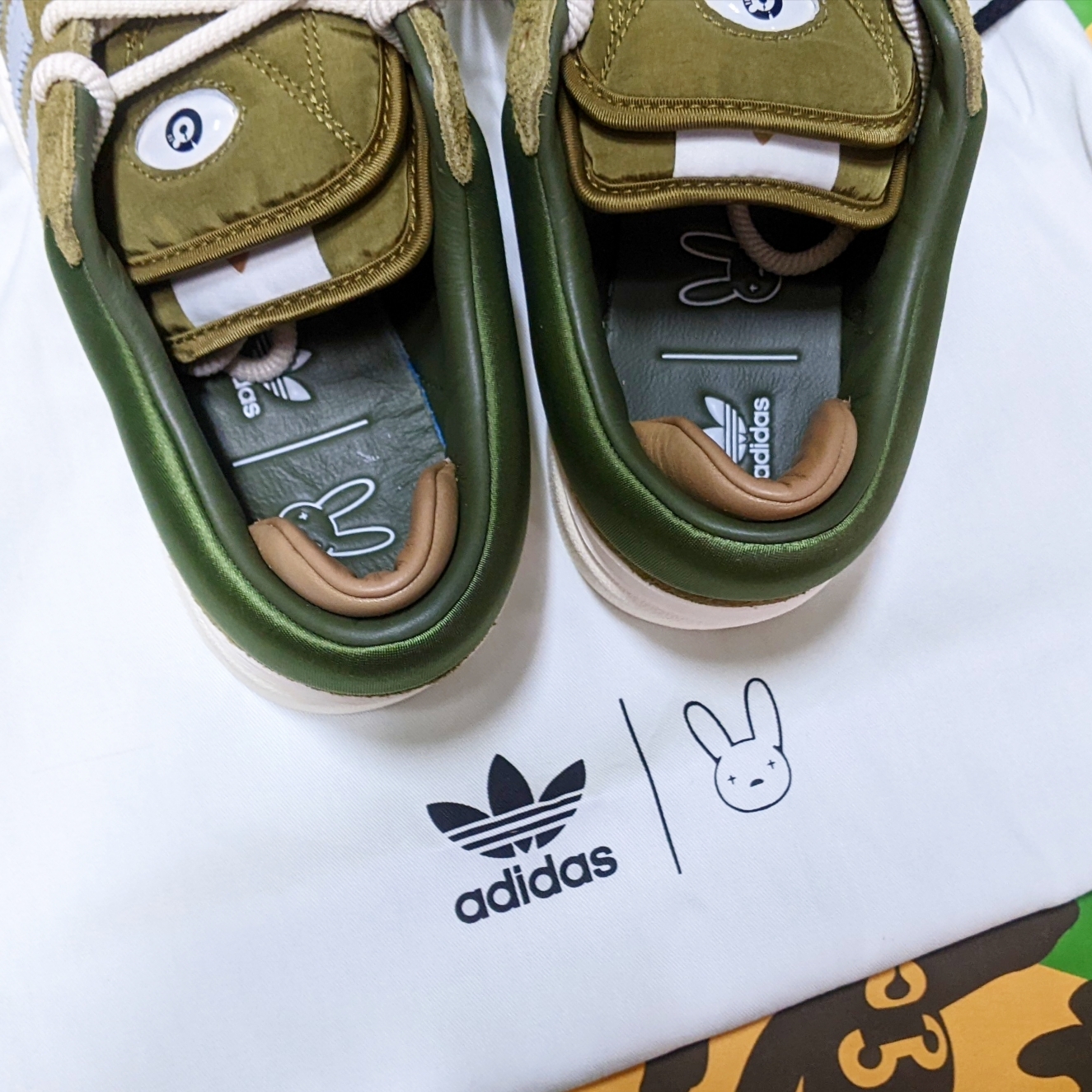 Adidas x Bad Bunny Campus Wild Moss 착용 스타일 - 3