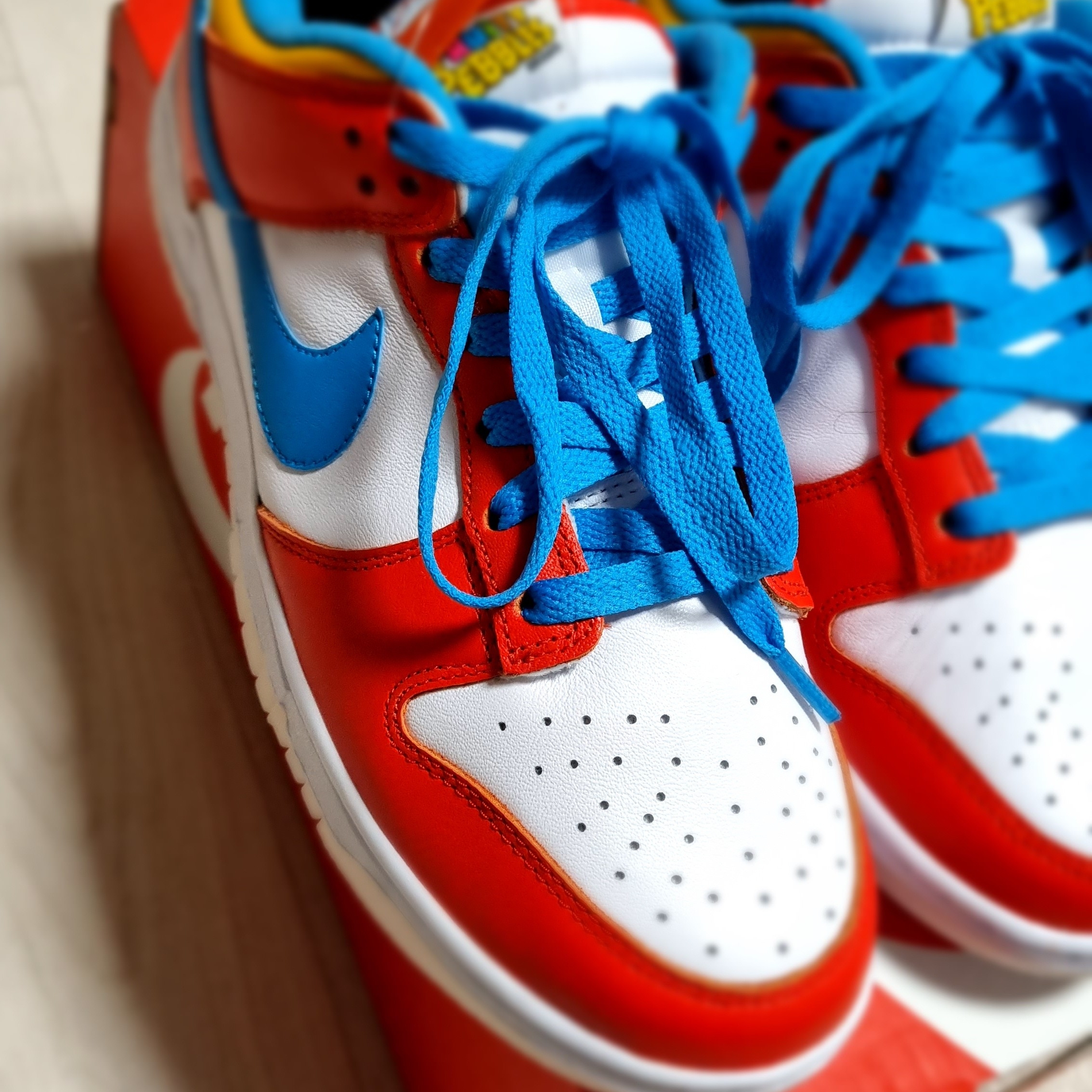 Nike x LeBron James x Fruity Pebbles Dunk Low QS Habanero Red 착용 스타일 - 2