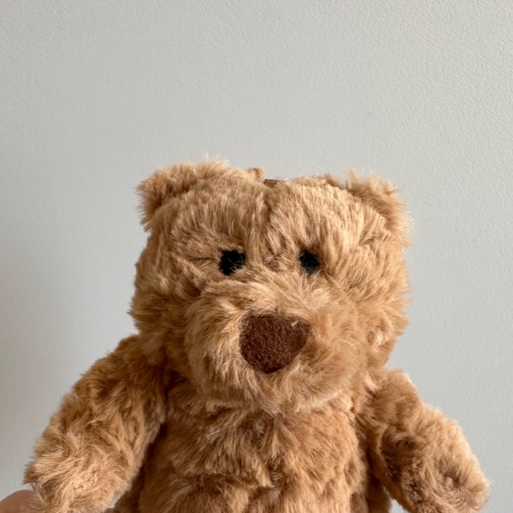 Jellycat Bartholomew Bear Bag Charm Brown 착용 스타일