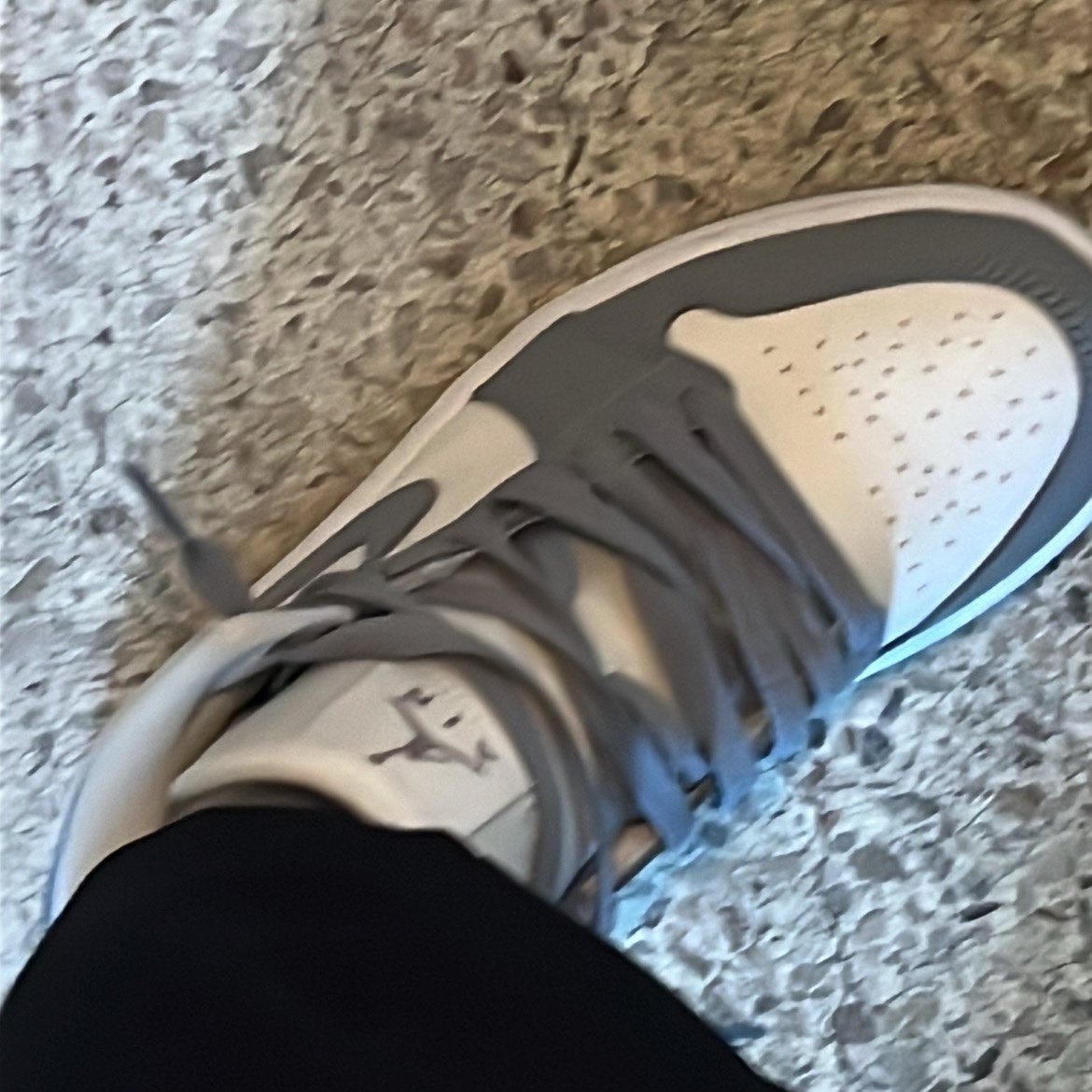 (W) Jordan 1 Mid Sail Stealth 착용 스타일