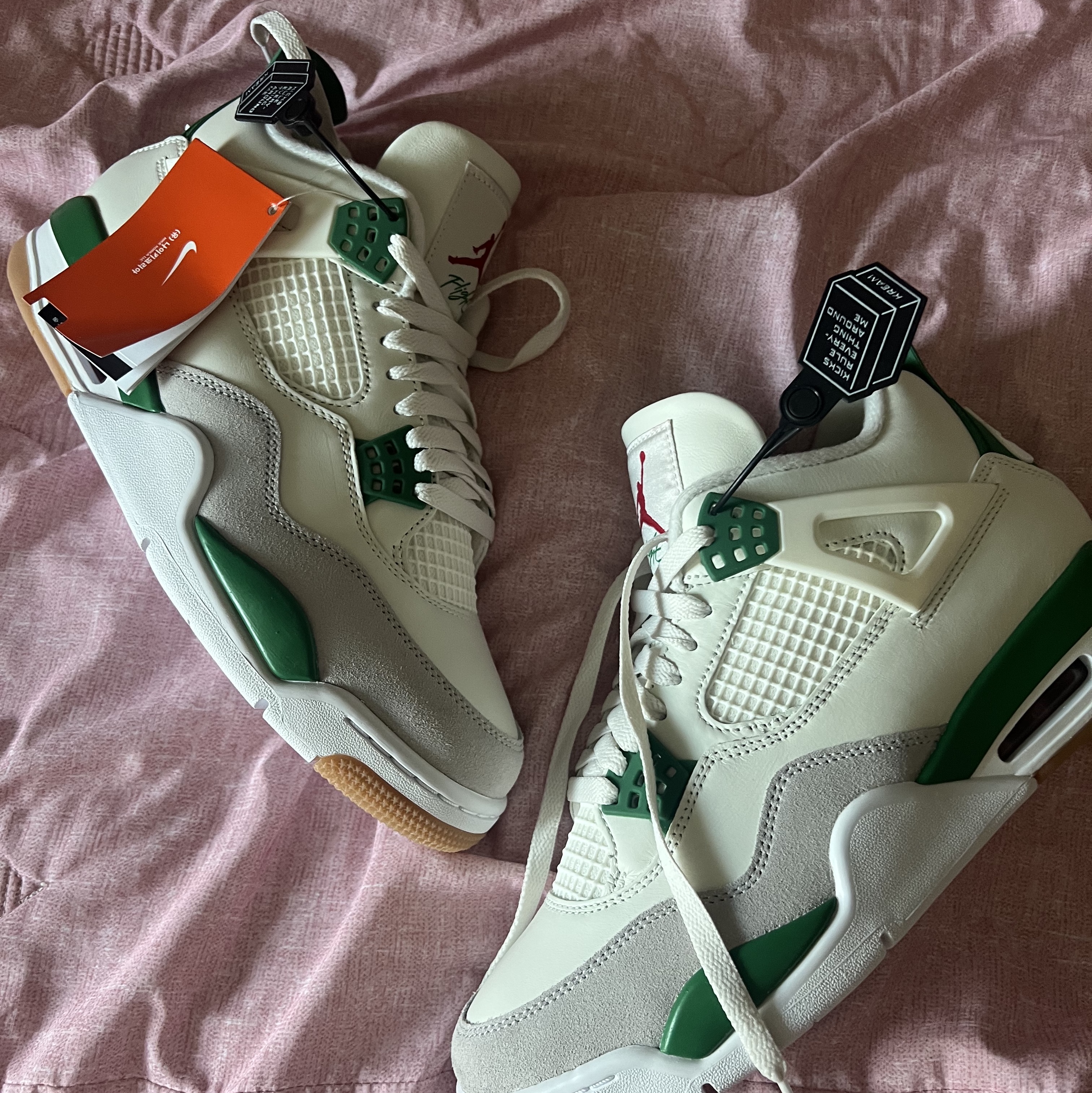 Jordan 4 x Nike SB Retro SP Pine Green 착용 스타일 - 2