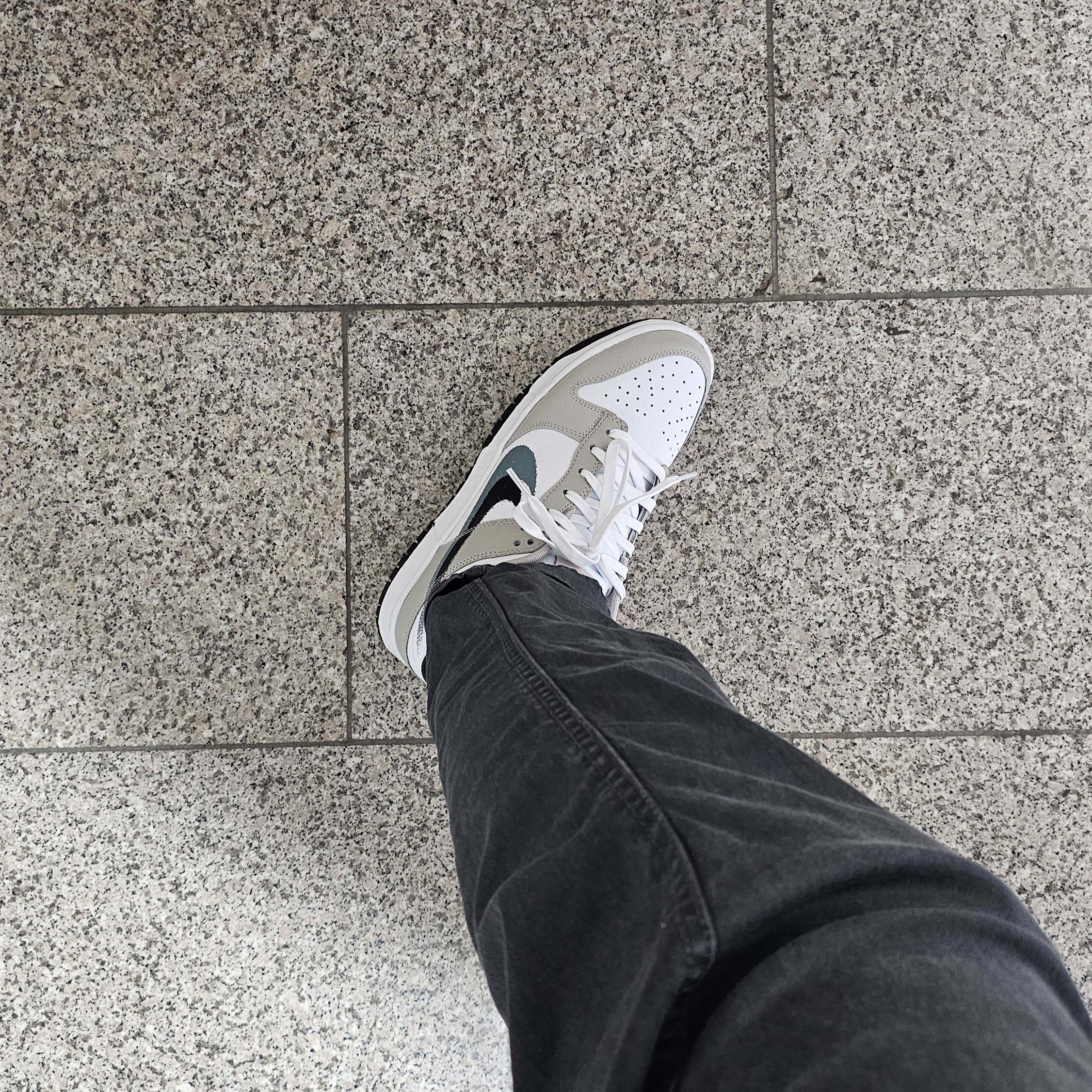 Nike Dunk Low Cool Grey White 착용 스타일