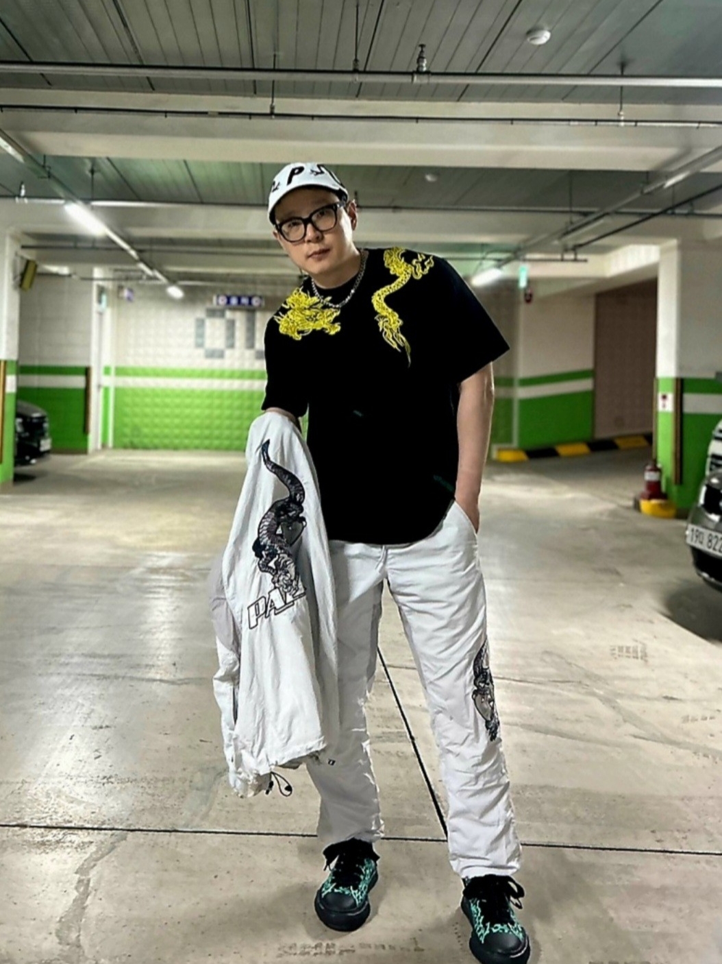 Supreme Dragon Wrap S/S Top Black - 23SS, Maison Mihara Yasuhiro Peterson OG Sole Leopard Canvas Low-top Sneakers Green 착용 스타일 - 1