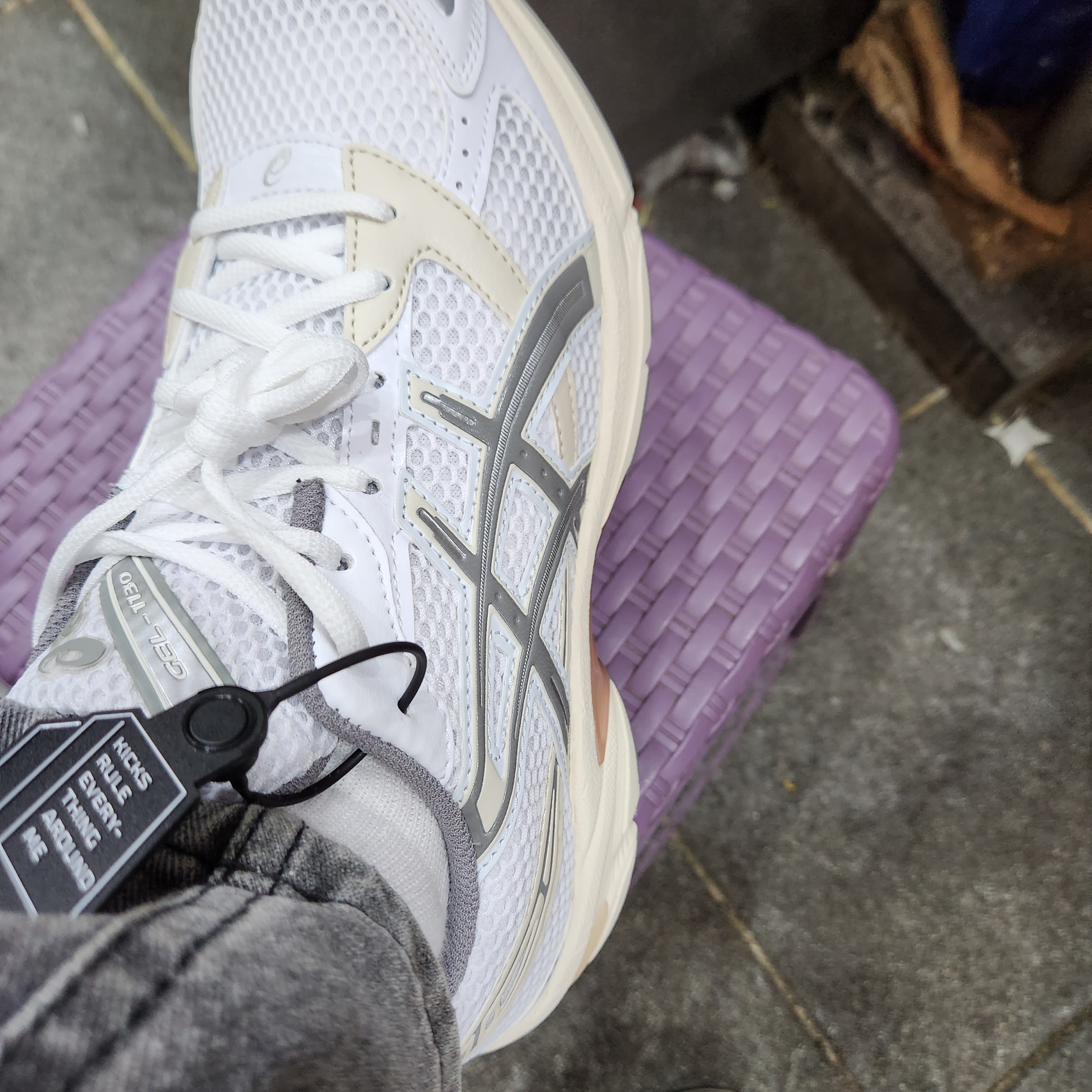 Asics Gel-1130 White Clay Grey 착용 스타일