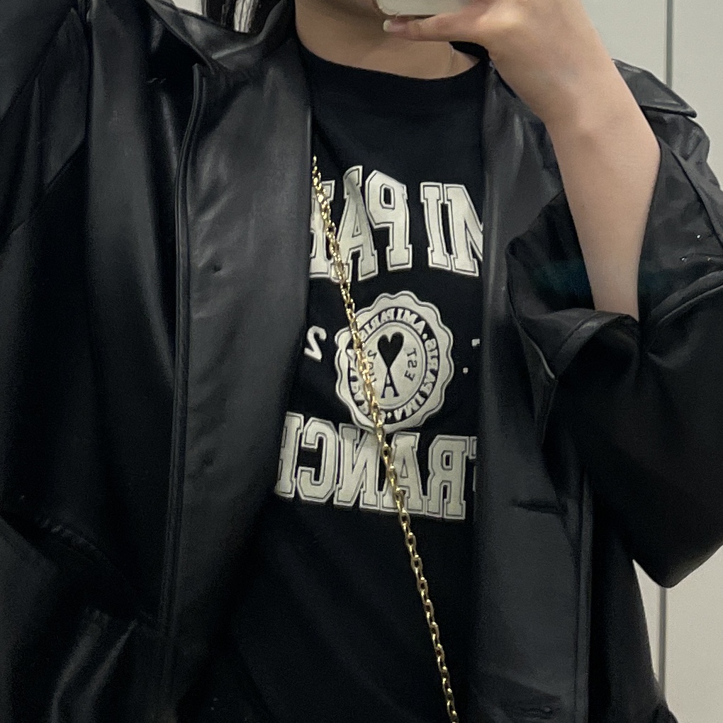 AMI Paris France T-Shirt Black 착용 스타일
