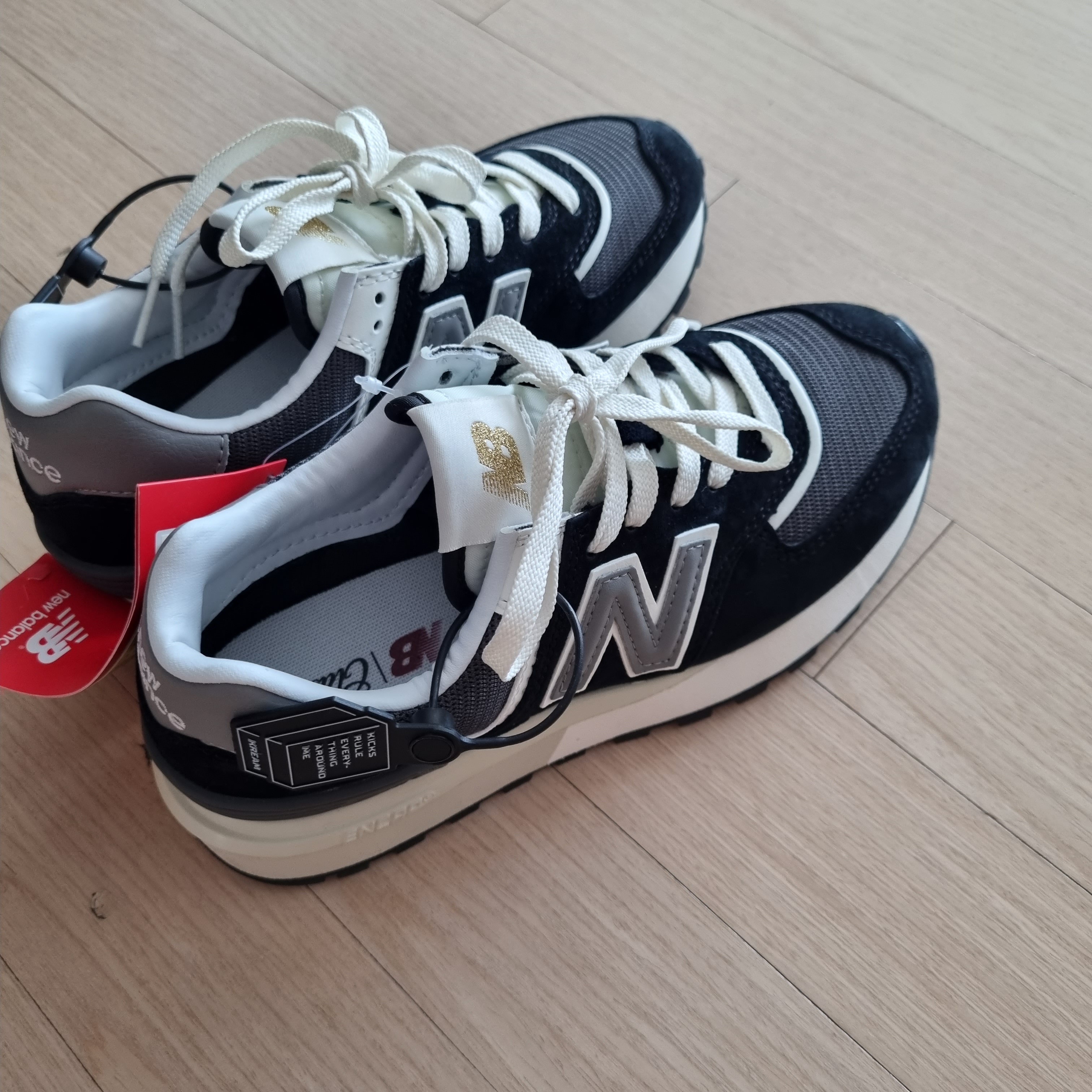 New Balance 574 Legacy Black 착용 스타일