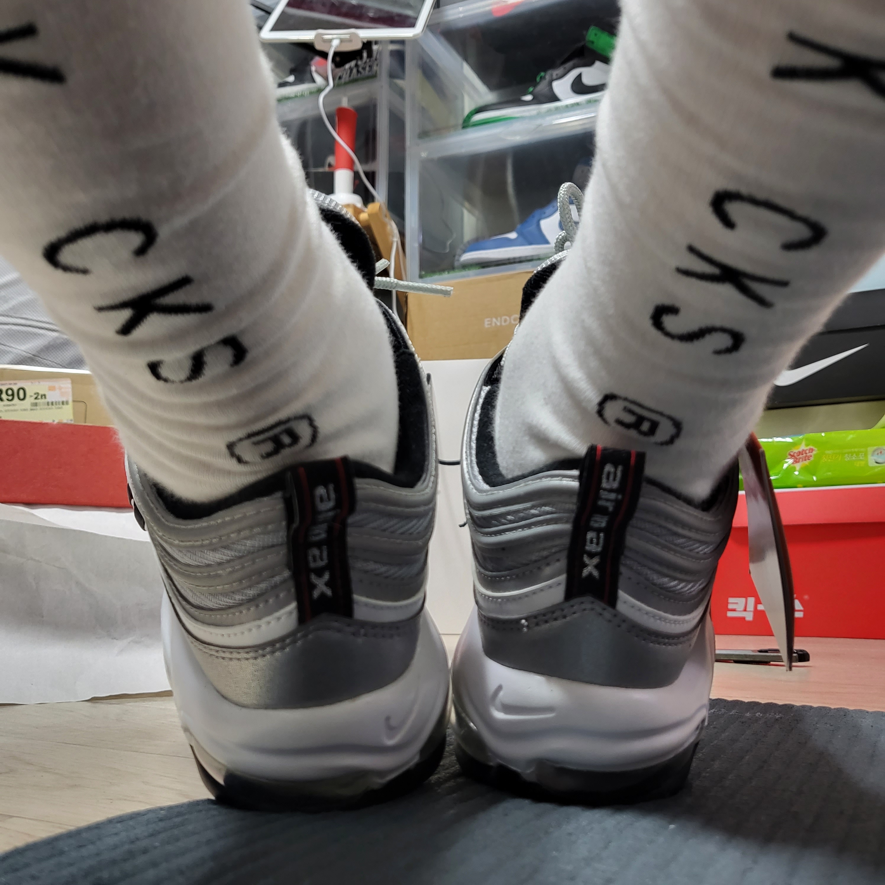 Nike Air Max 97 OG Silver Bullet 2022 착용 스타일 - 5