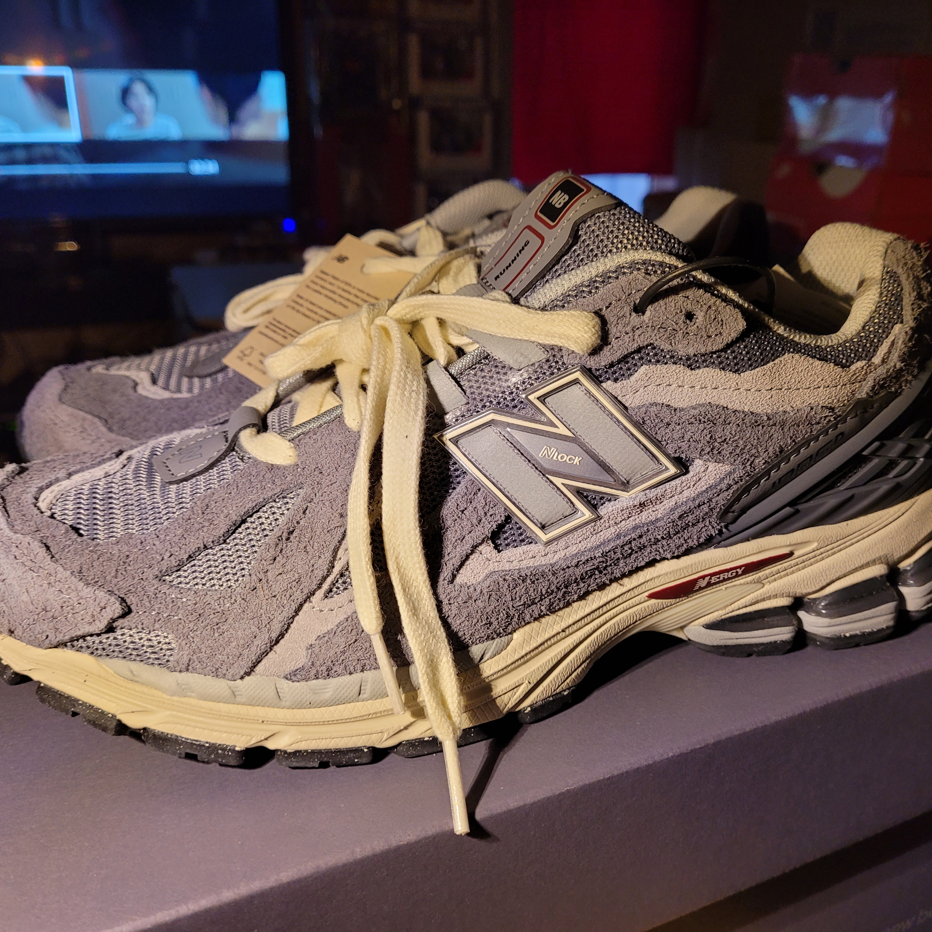 New Balance 1906D Protection Pack Castlerock 착용 스타일