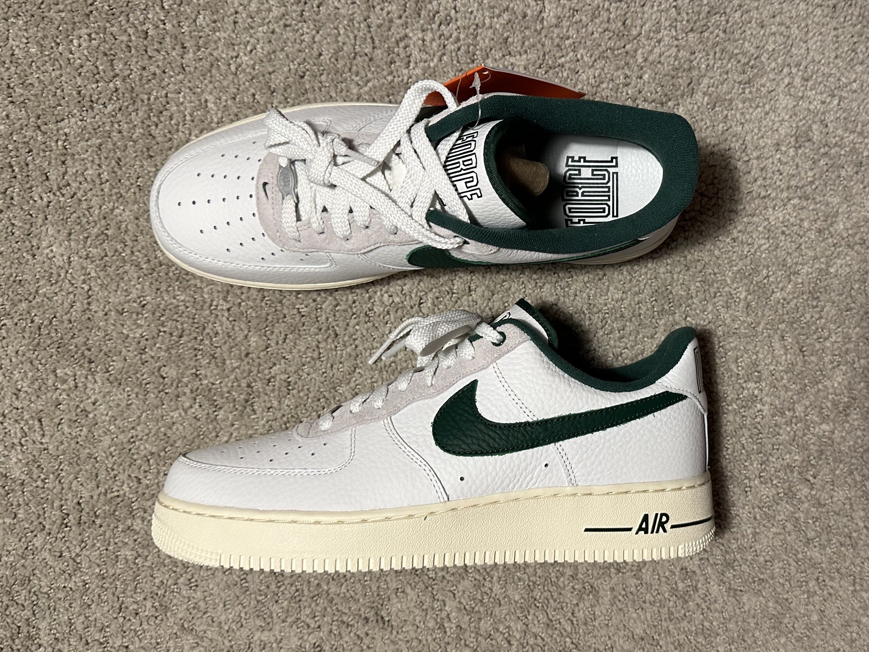 (W) Nike Air Force 1 '07 LX Summit White Gorge Green 착용 스타일 - 2