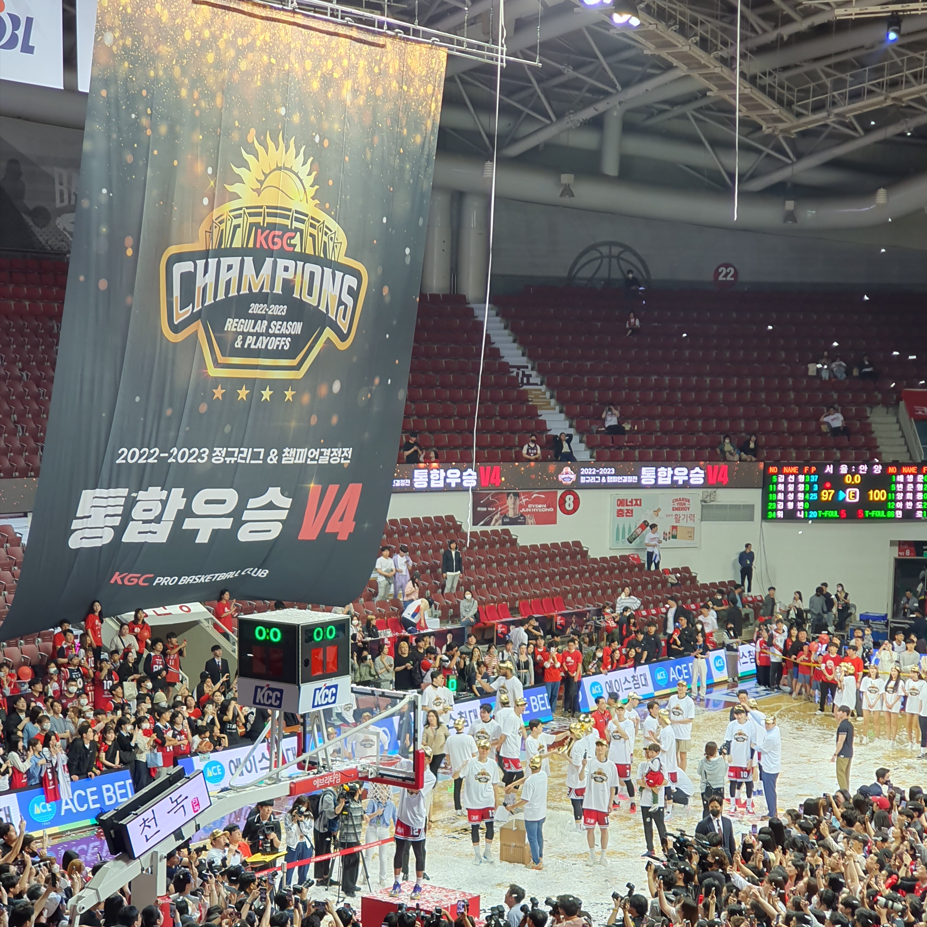 Jordan 3 Retro OG Black Cement 2018 착용 스타일 - 2