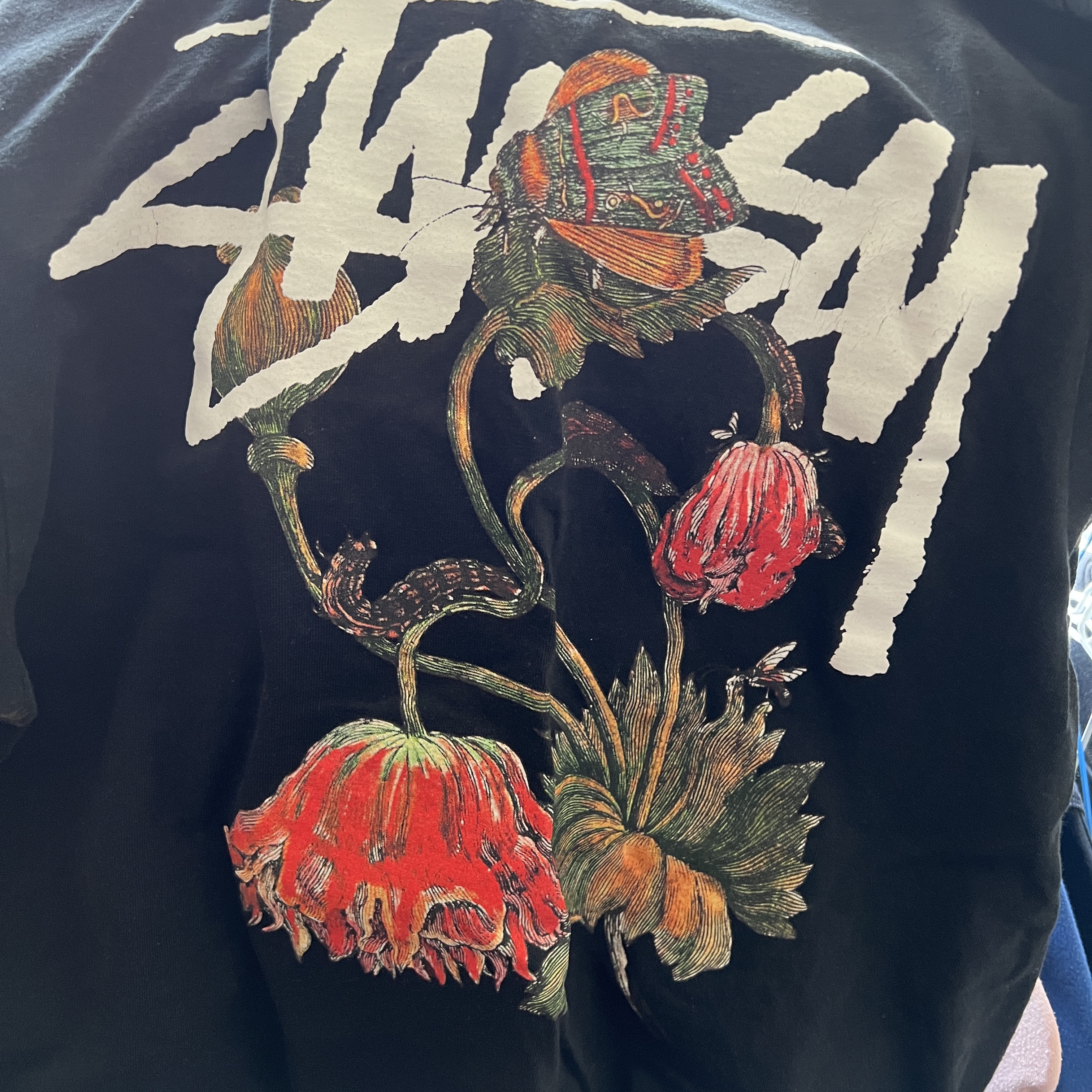 Stussy Withered Flower T-Shirt Black 착용 스타일