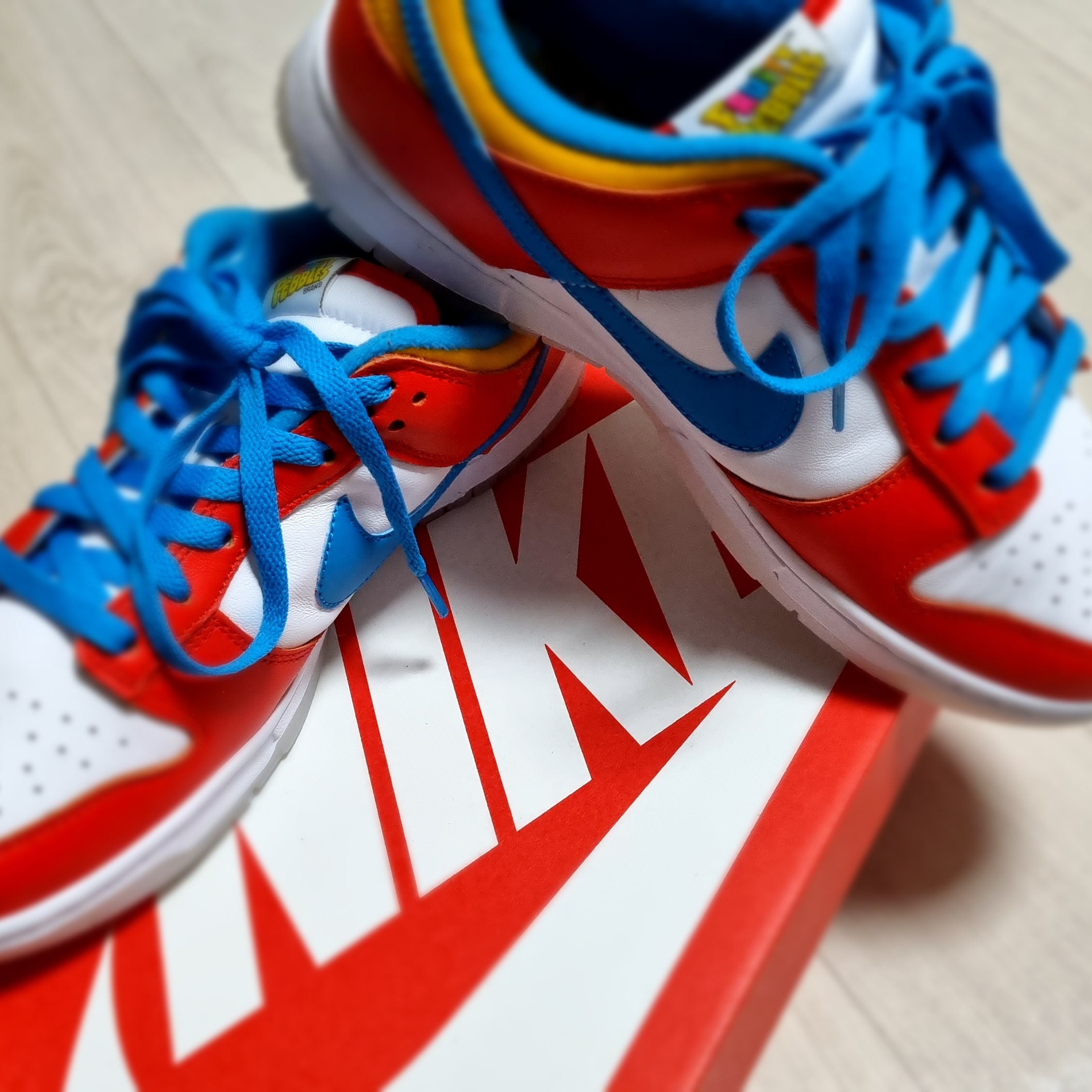 Nike x LeBron James x Fruity Pebbles Dunk Low QS Habanero Red 착용 스타일 - 1
