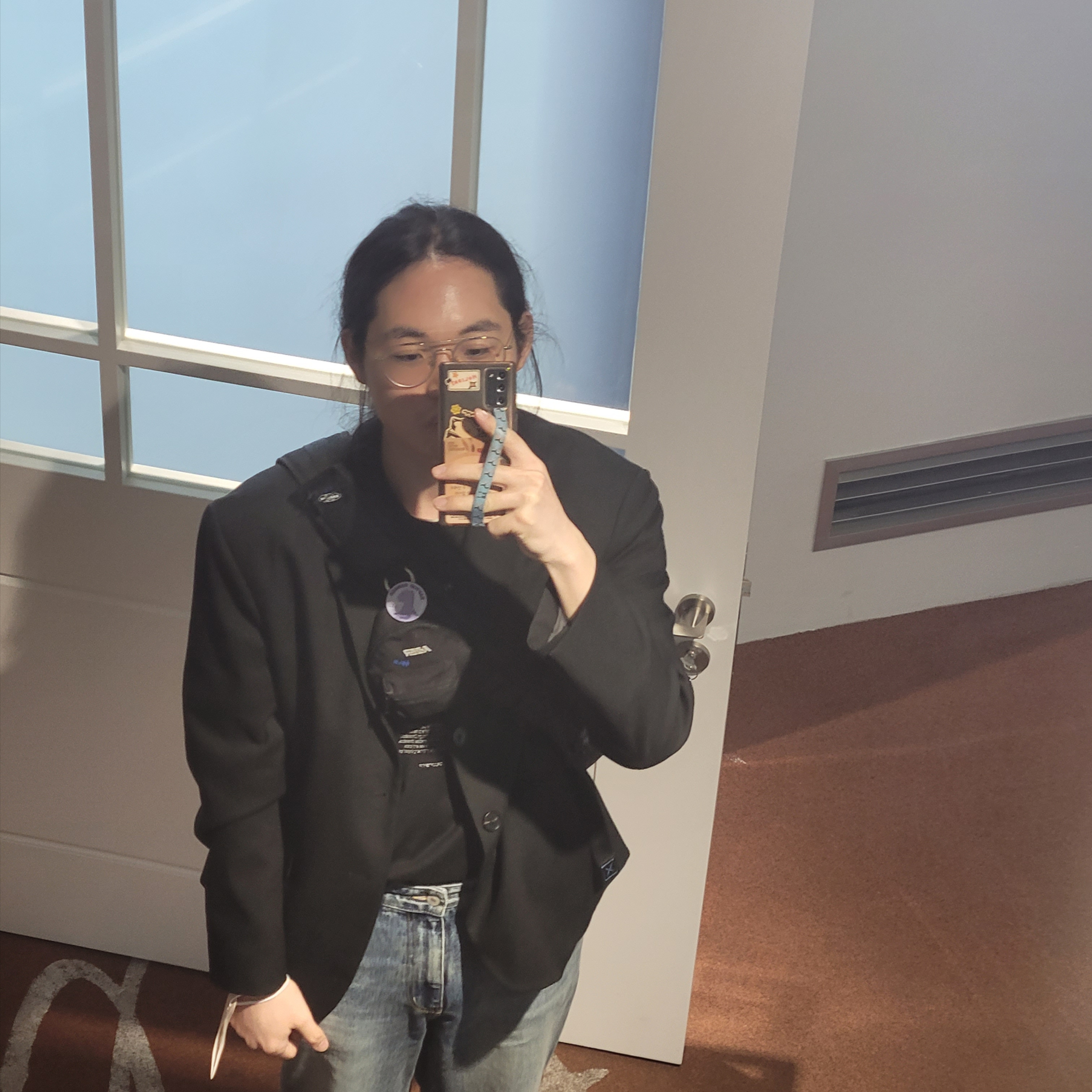 Ader Error x Eastpak Up-Down Sling Black, Ader Error Space 2.0 Seongsu T-Shirt Black 착용 스타일