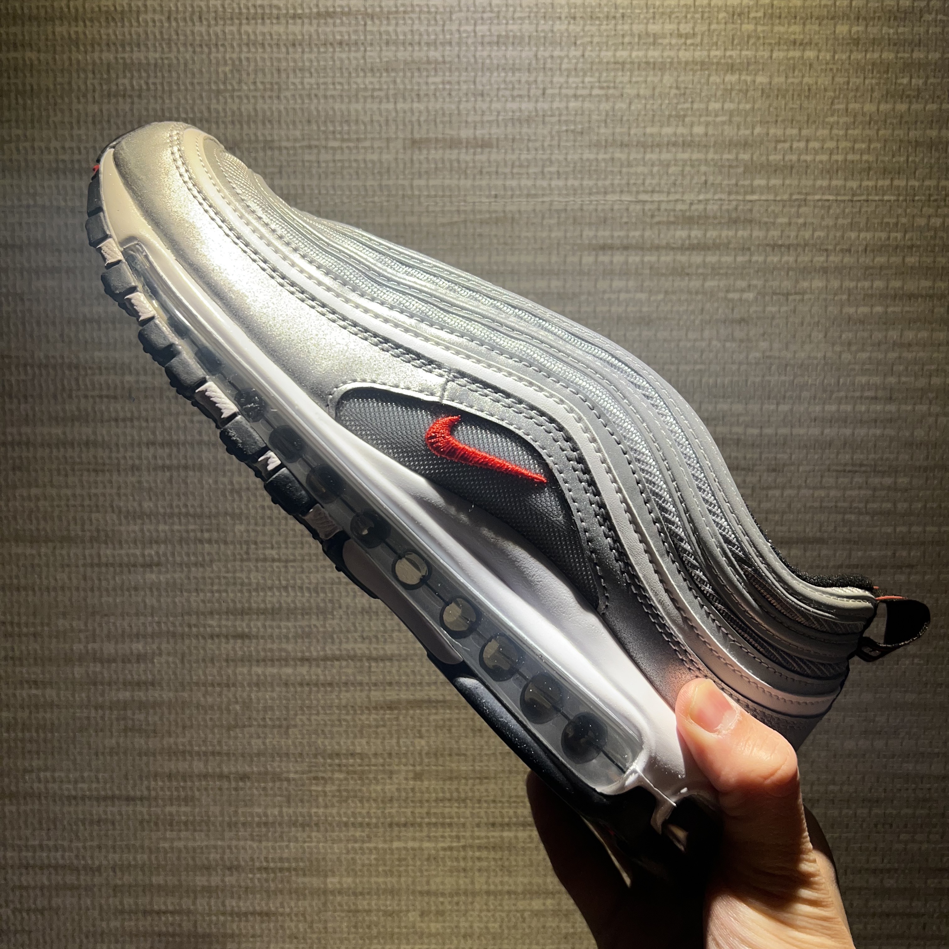 Nike Air Max 97 OG Silver Bullet 2022 착용 스타일