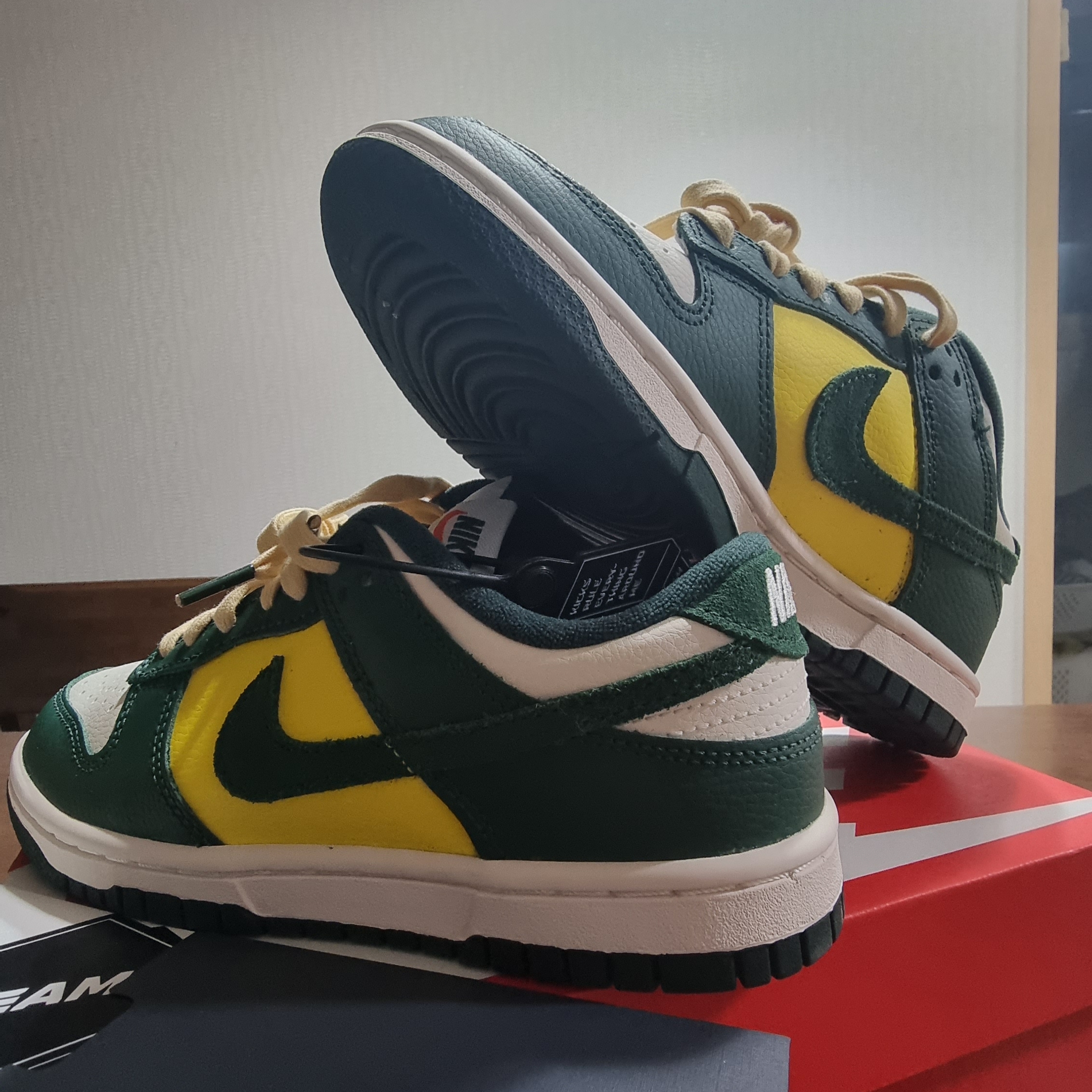 (W) Nike Dunk Low SE Opti Noble Green 착용 스타일