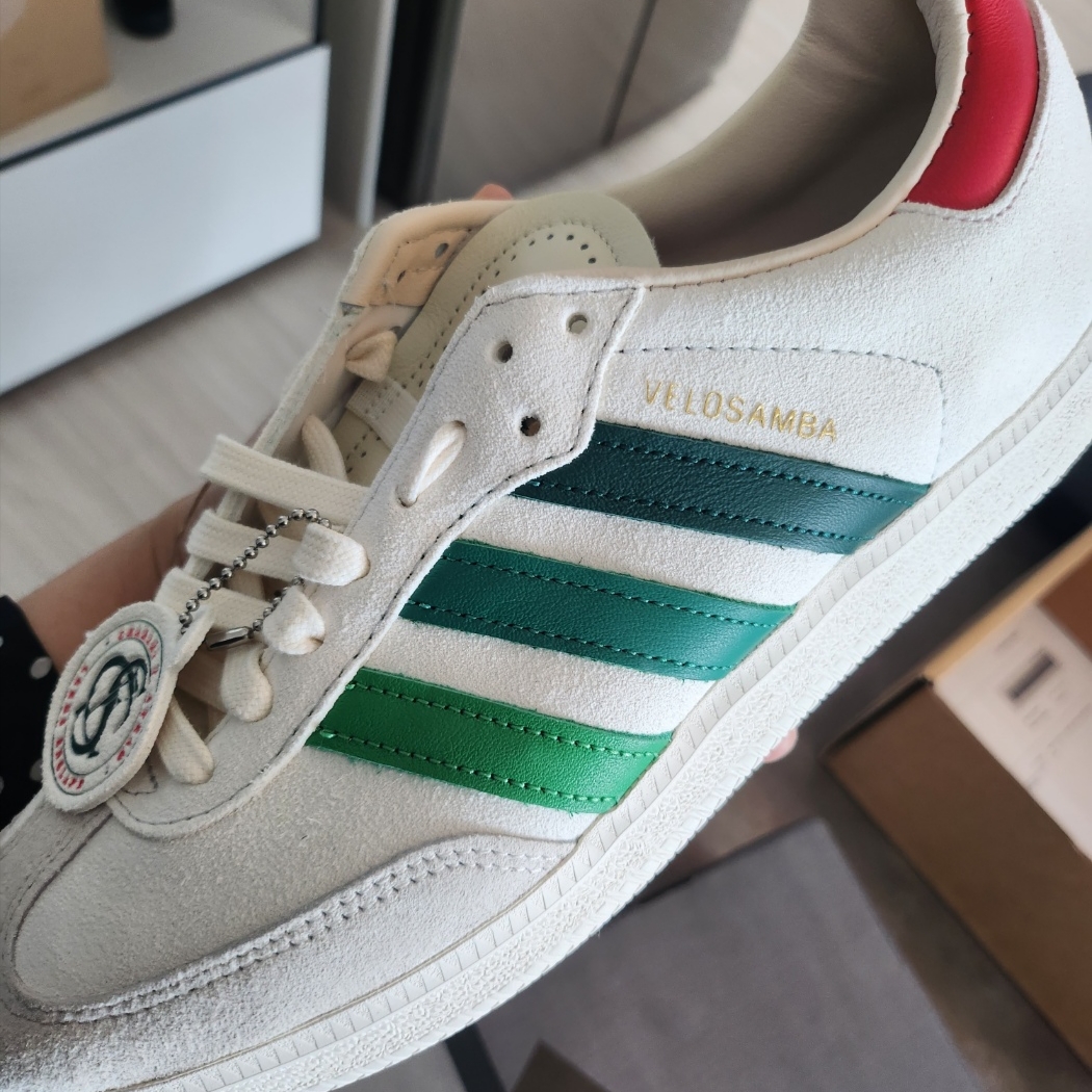 Adidas x END. Velosamba Social Cycling Chalk White 착용 스타일