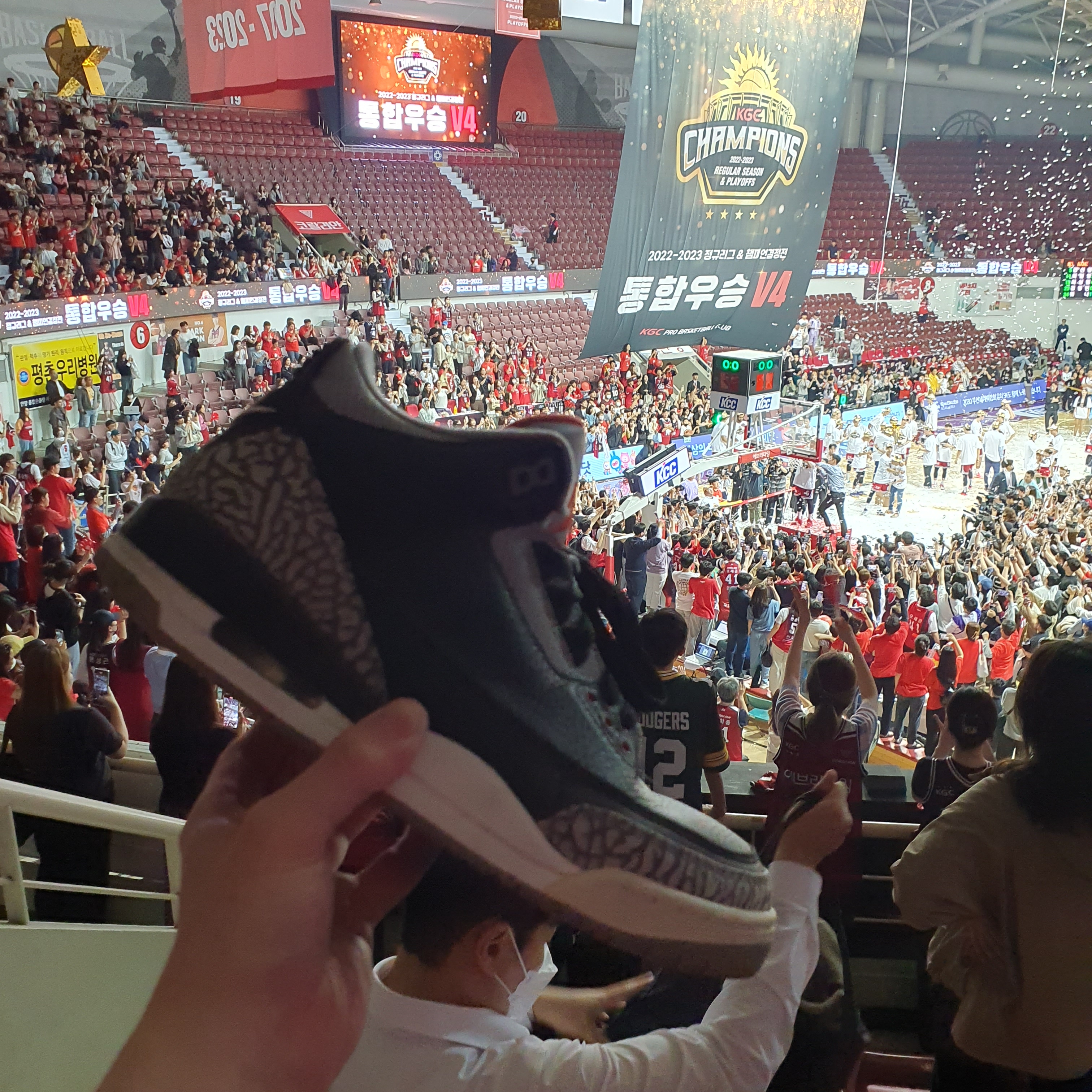 Jordan 3 Retro OG Black Cement 2018 착용 스타일 - 1