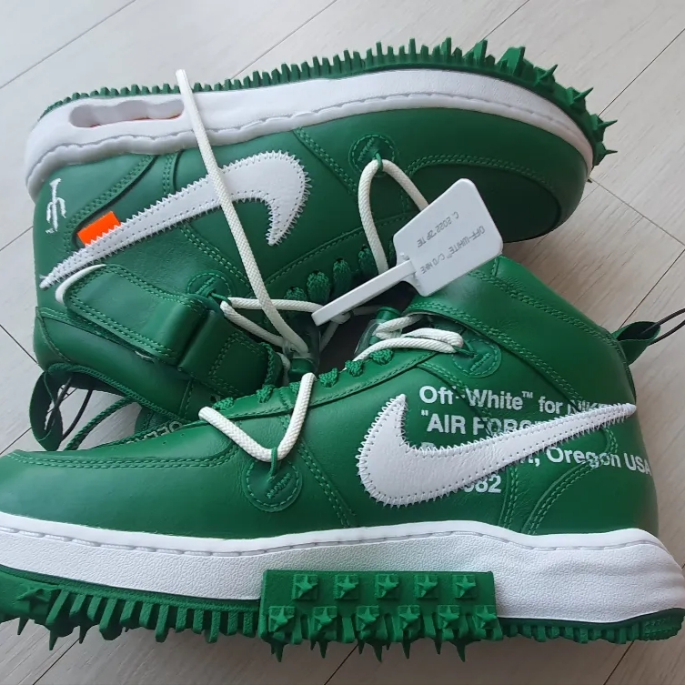 Nike x Off-White Air Force 1 Mid SP Leather Pine Green 착용 스타일 - 4
