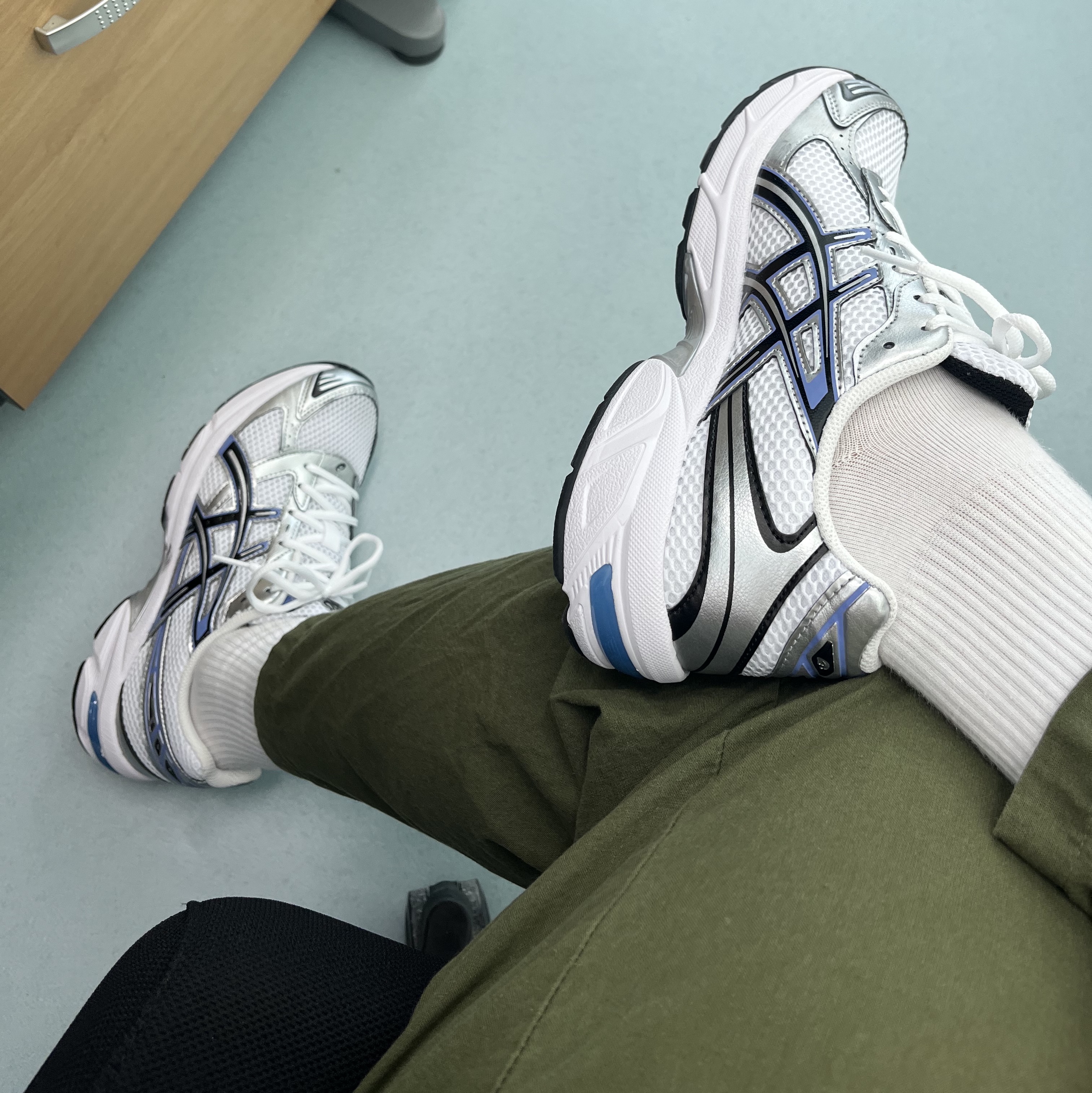 (W) Asics Gel-1130 White Periwinkle Blue 착용 스타일