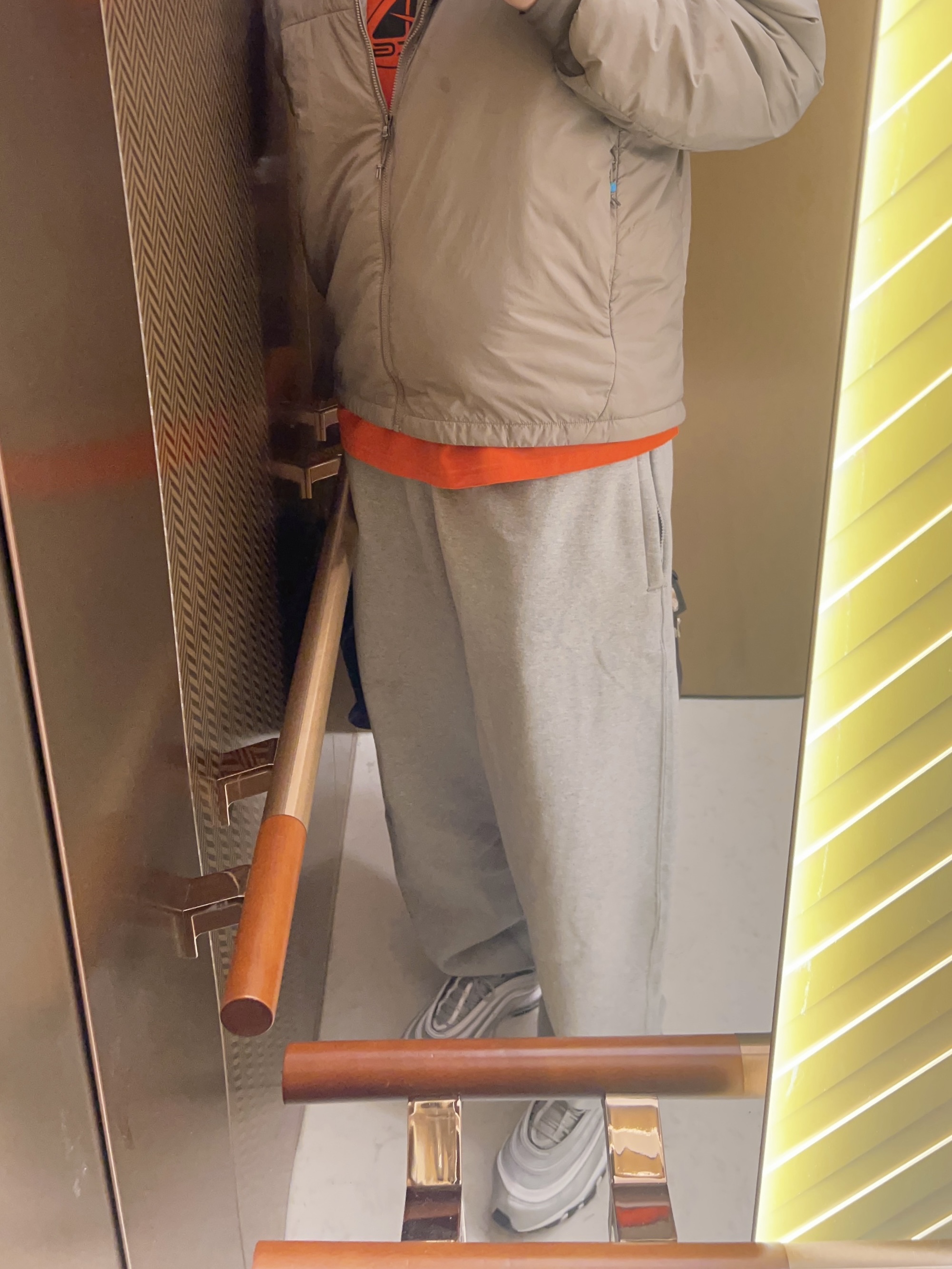 Nike Air Max 97 OG Silver Bullet 2022, Nike x Stussy NRG Fleece Pants Dark Grey Heather (DO9340-063) 착용 스타일