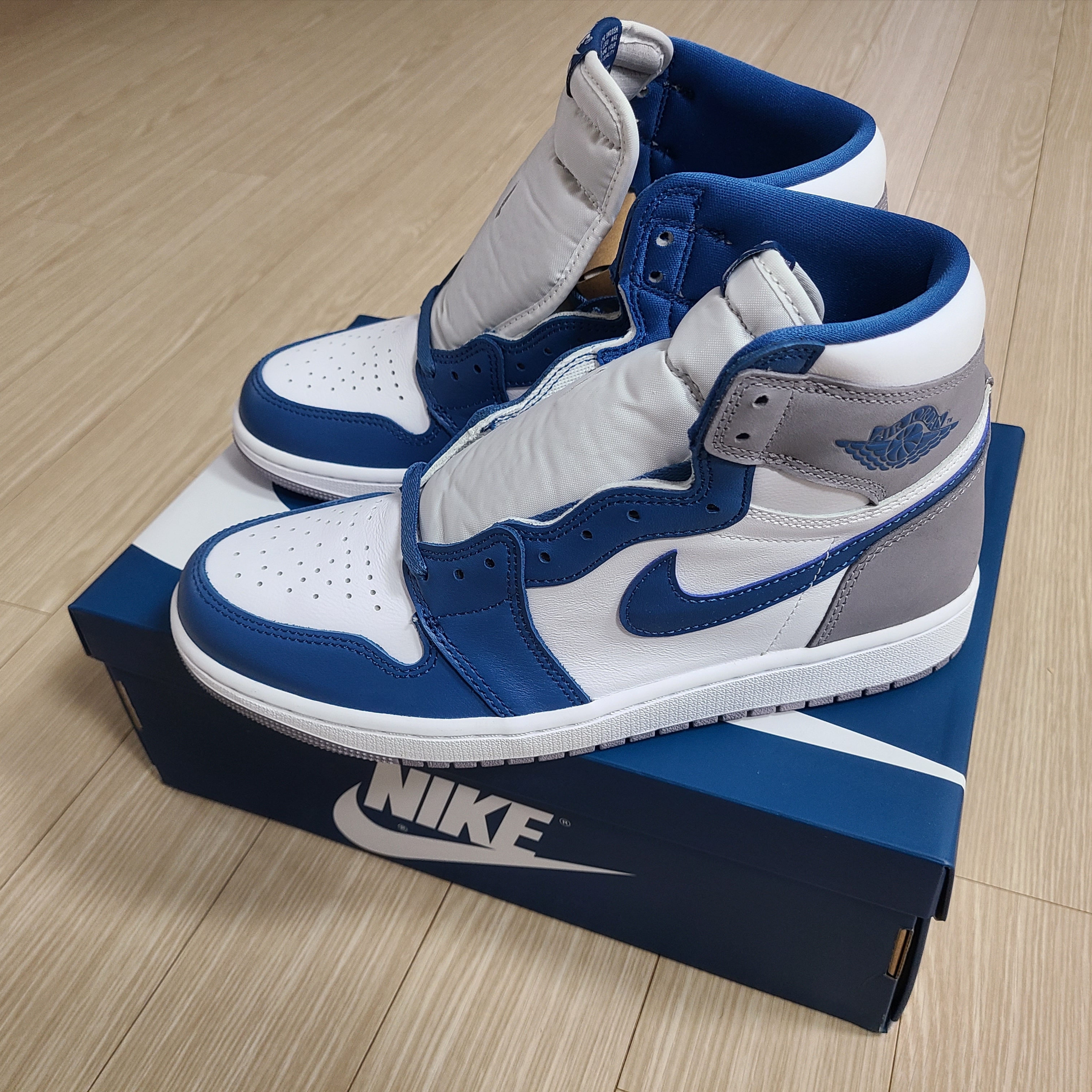 Jordan 1 Retro High OG True Blue 착용 스타일