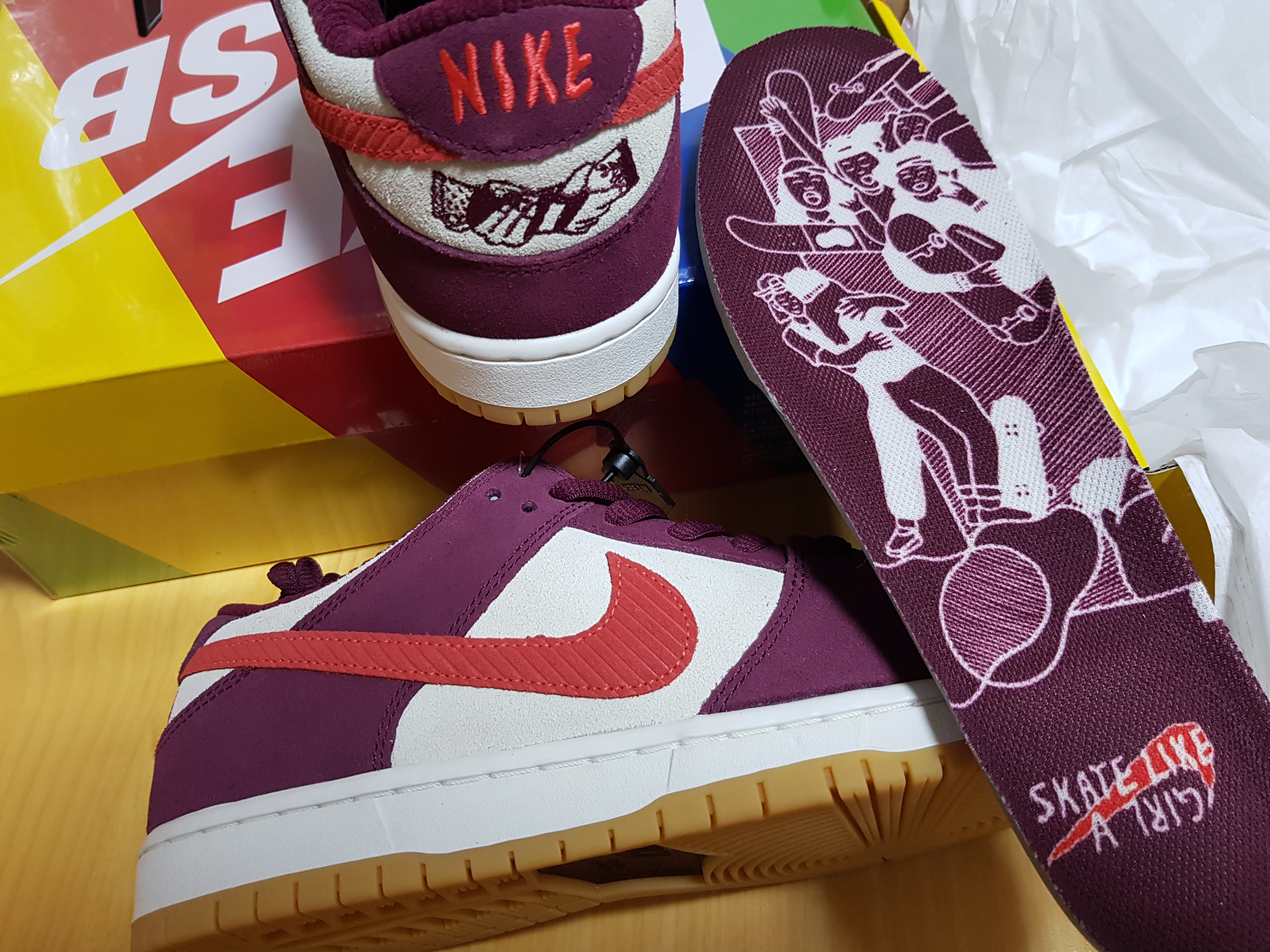 Nike x Skate Like a Girl SB Dunk Low QS Barely Rose 착용 스타일 - 2
