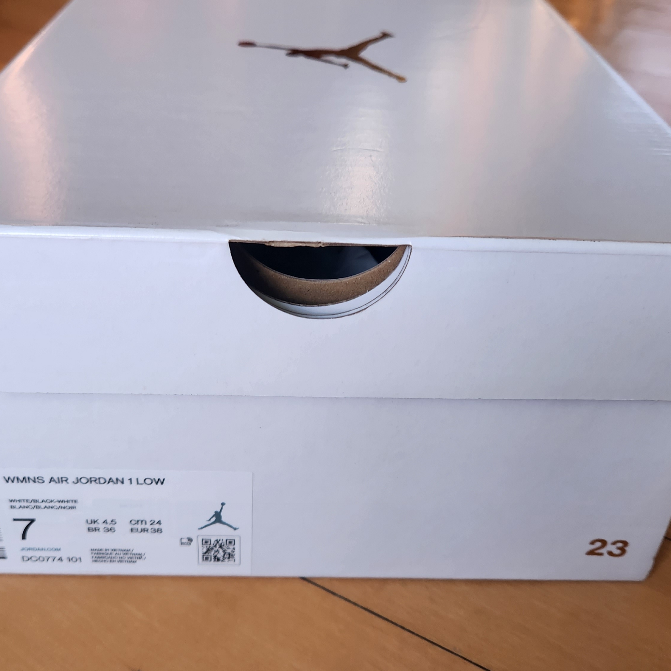 (W) Jordan 1 Low Black and White 착용 스타일 - 1