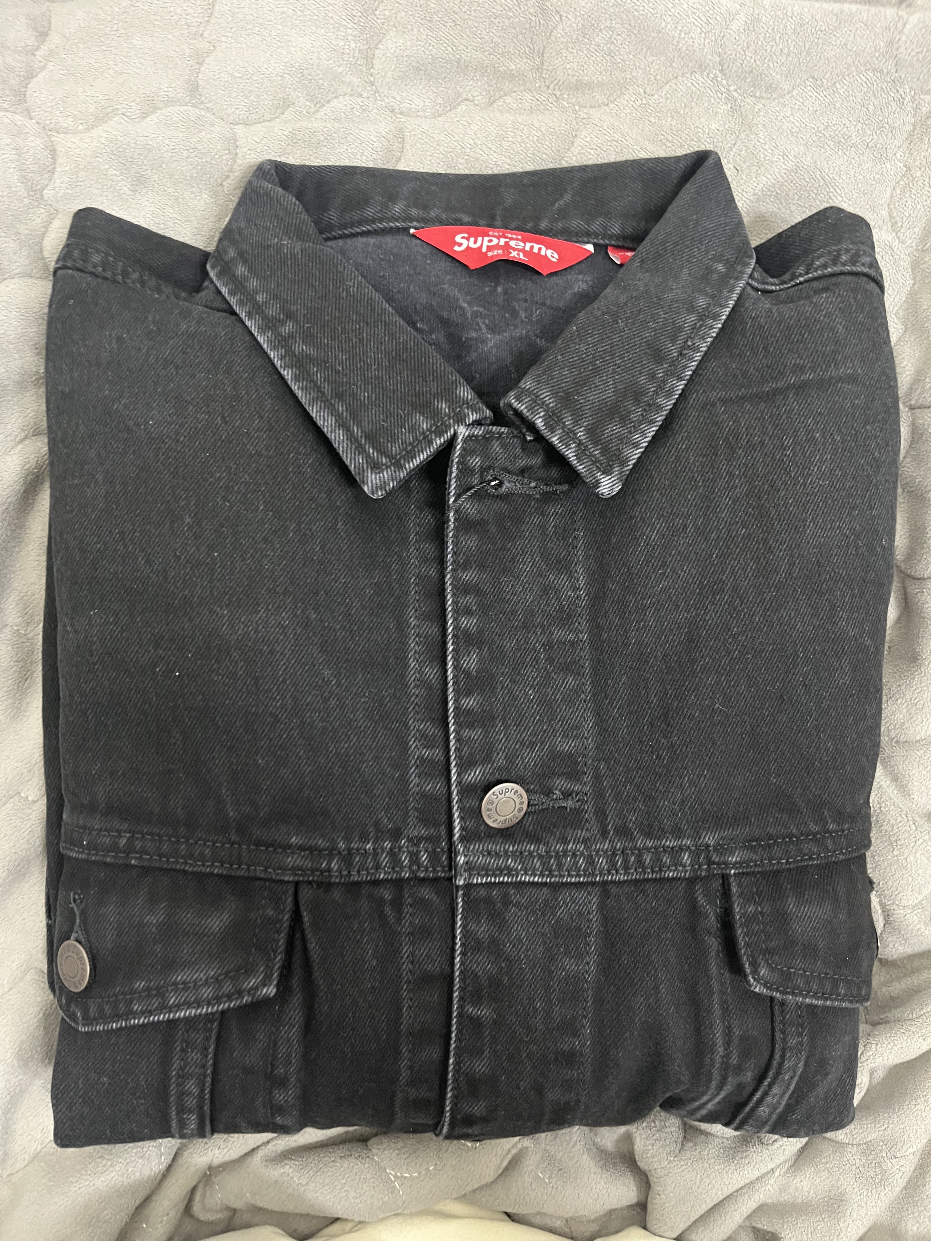 Supreme Shibori Denim Trucker Jacket Black - 23SS 착용 스타일