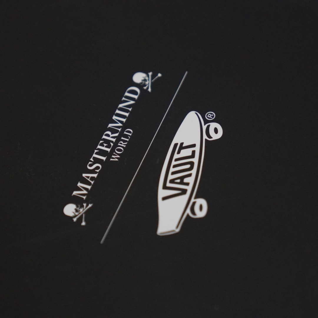Vans Vault x Mastermind World Old Skool Bolt Black 착용 스타일 - 1