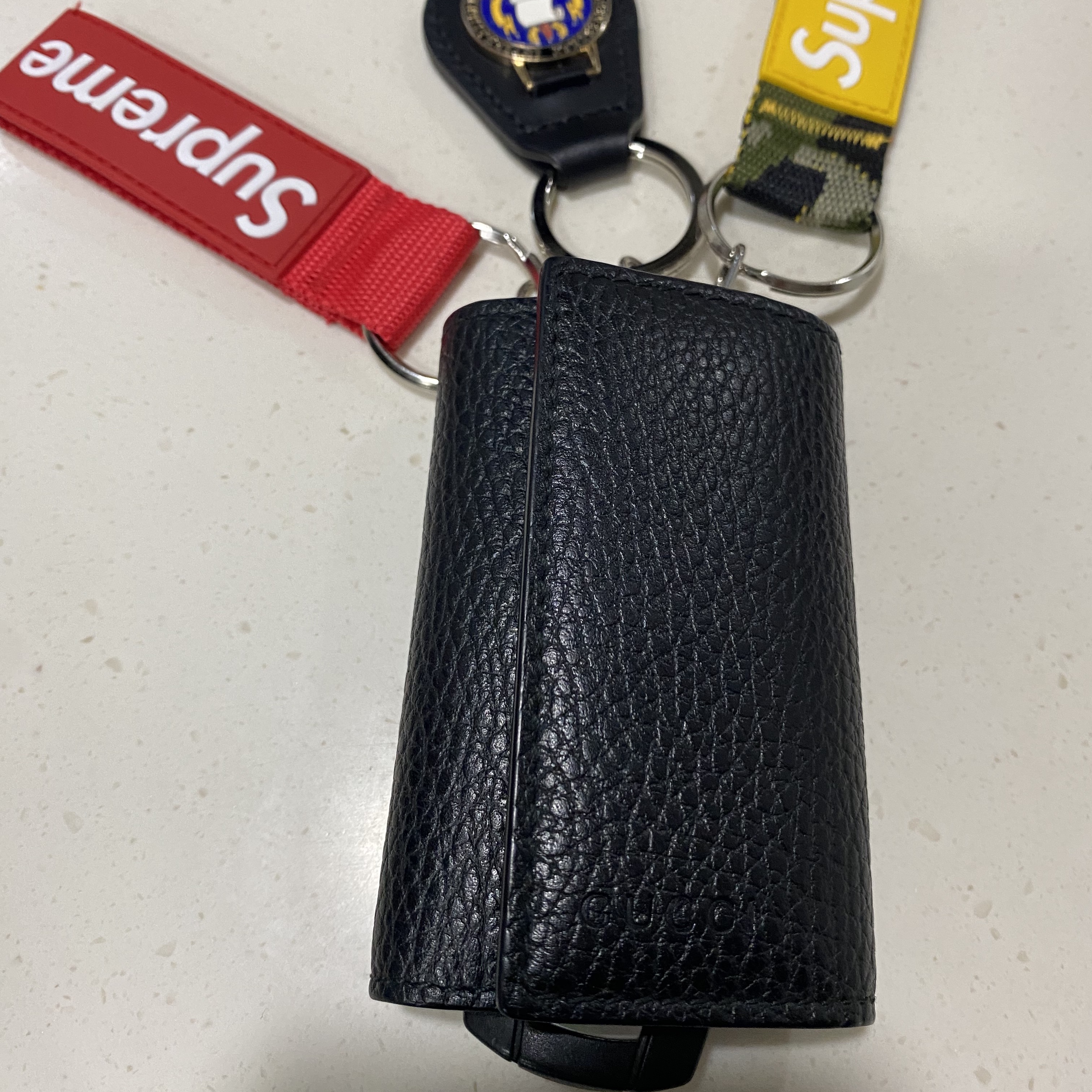 Supreme Webbing Keychain Yellow Camo - 23SS 착용 스타일 - 5