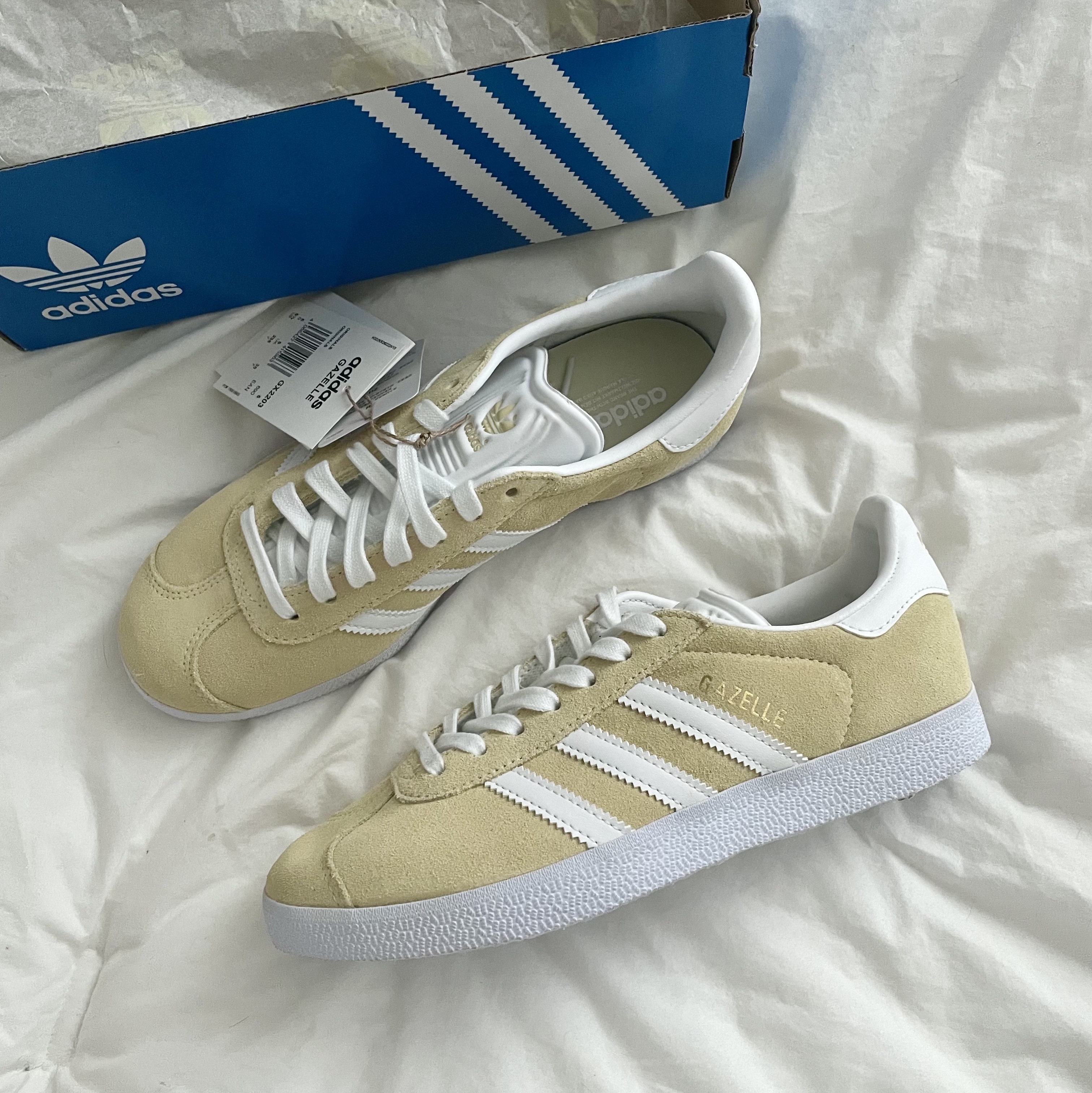 Adidas Gazelle Almost Yellow 착용 스타일 - 2