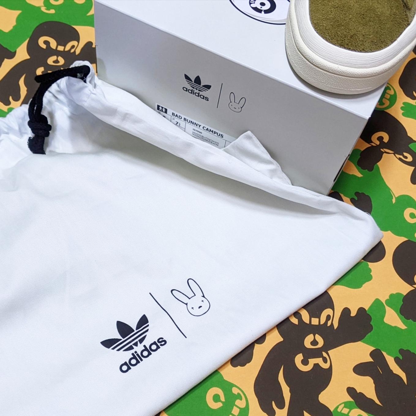 Adidas x Bad Bunny Campus Wild Moss 착용 스타일 - 4