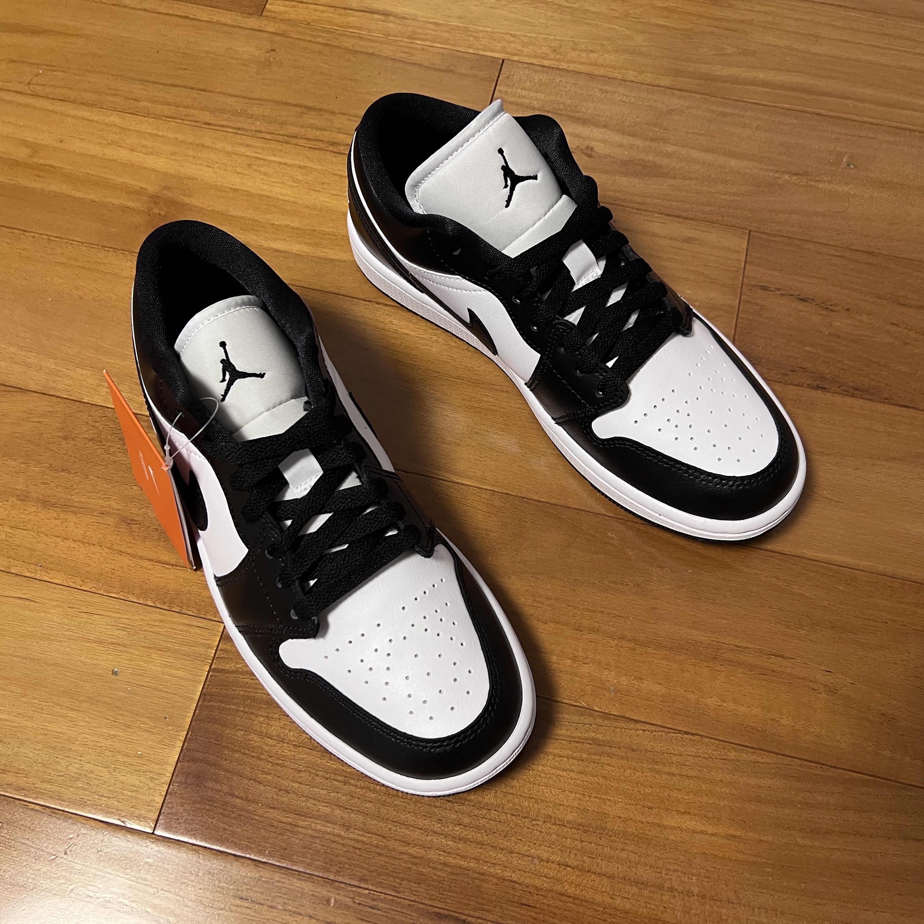 (W) Jordan 1 Low Black and White 착용 스타일