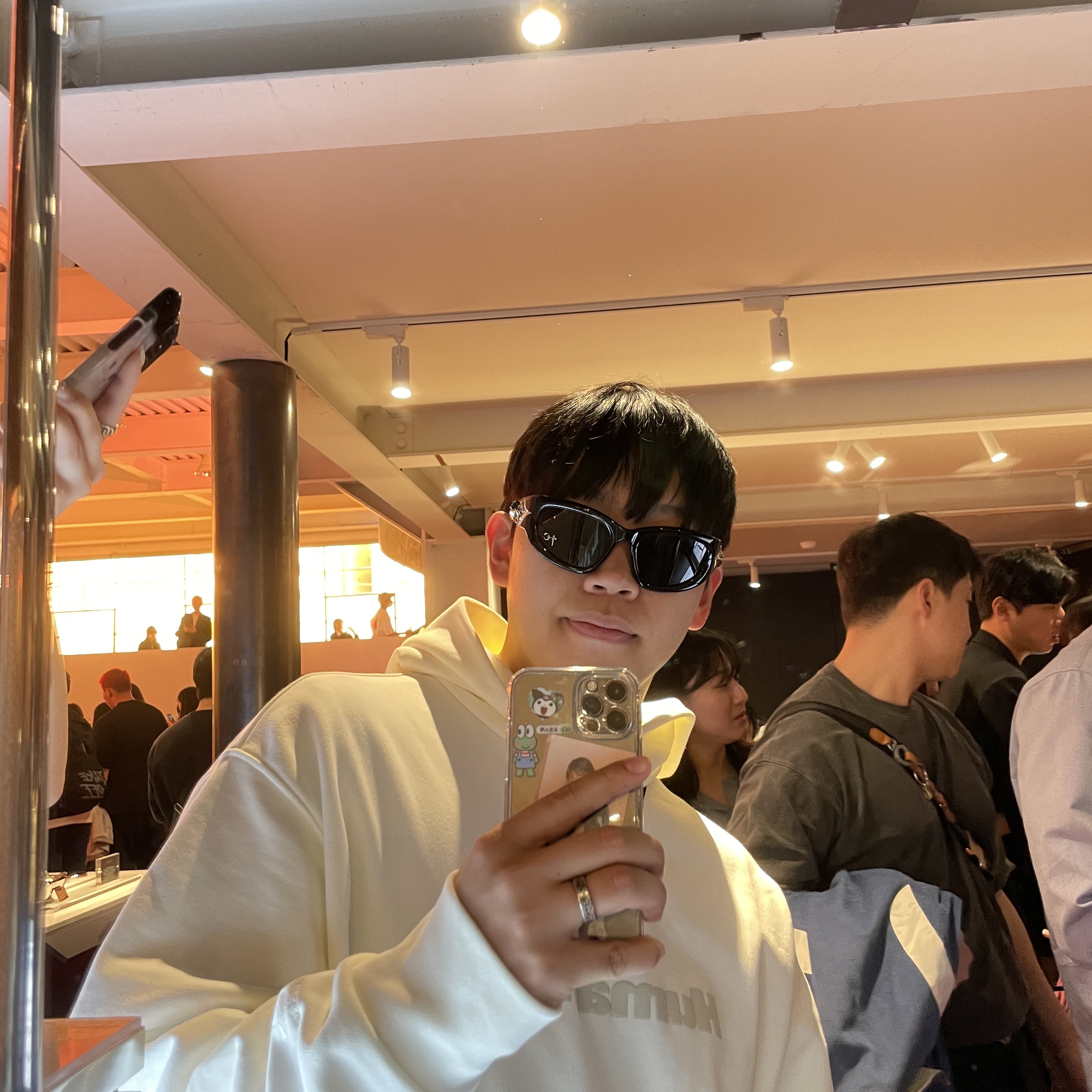 Gentle Monster x Thug Club Techno 01 Black, Arc'teryx Mantis 2 Waistpack Black 착용 스타일 - 3