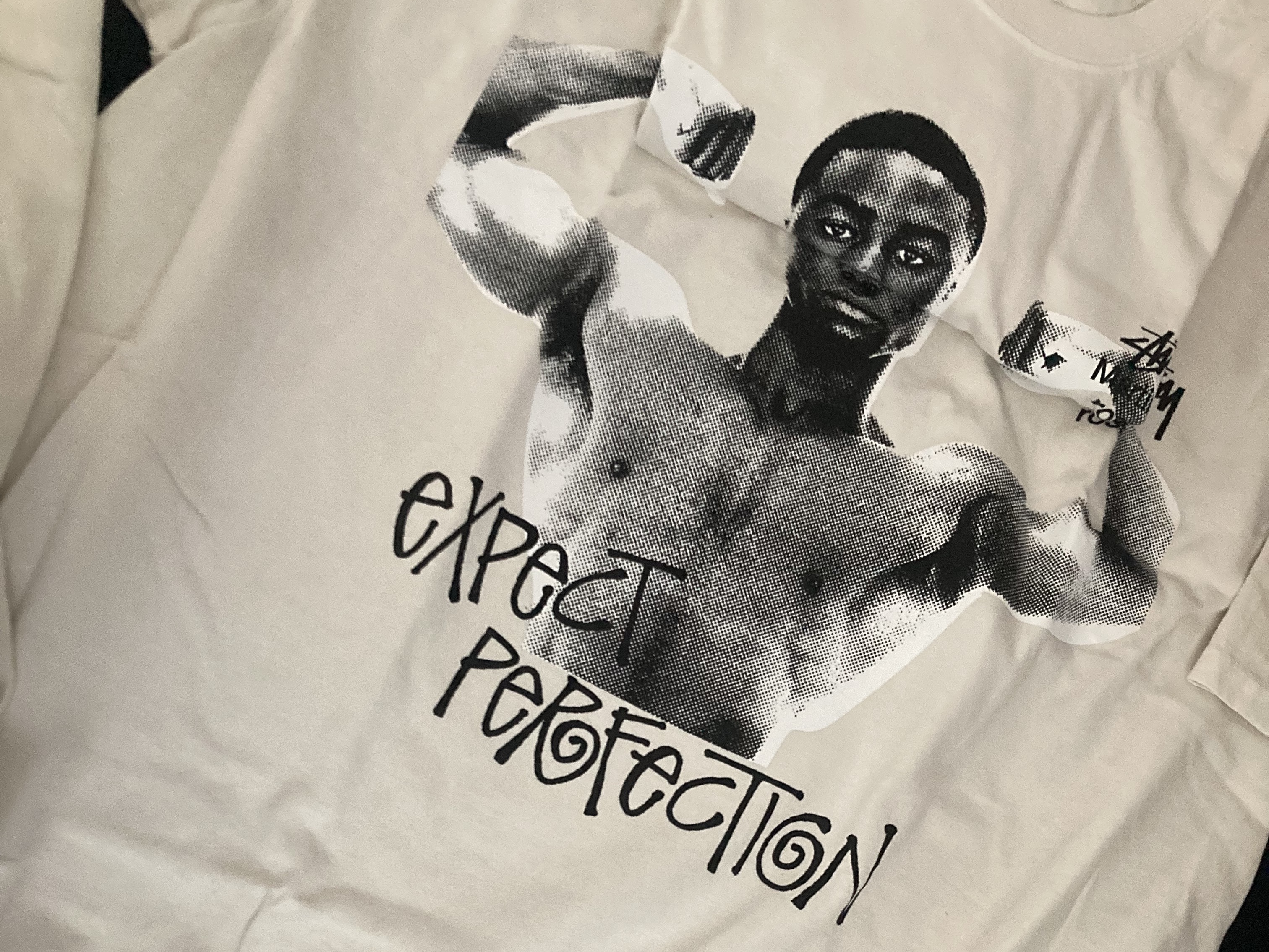Stussy x Martine Rose Stand Firm Pigment Dyed T-Shirt Natural 착용 스타일 - 1