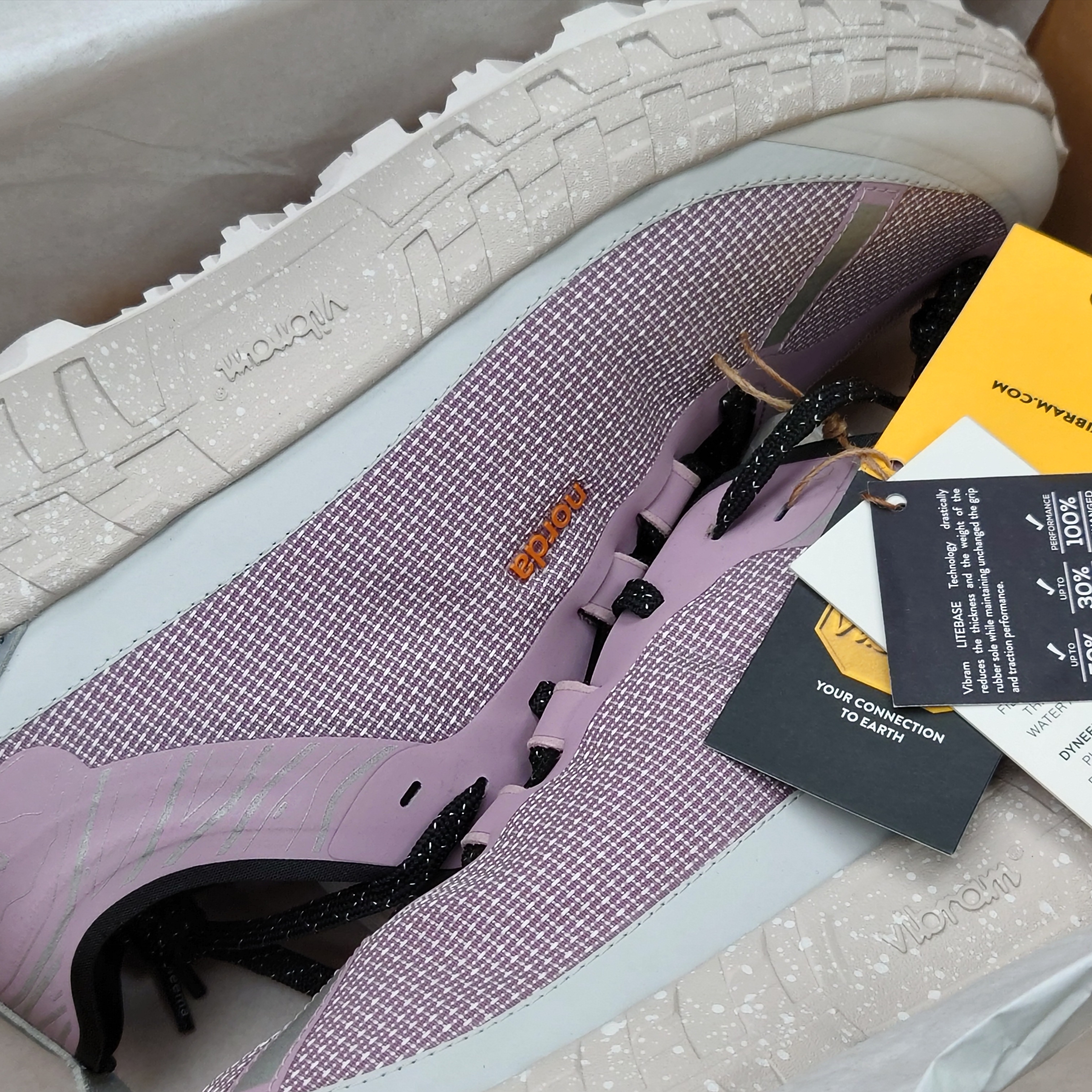 Norda 001 LTD Edition Lilac 착용 스타일