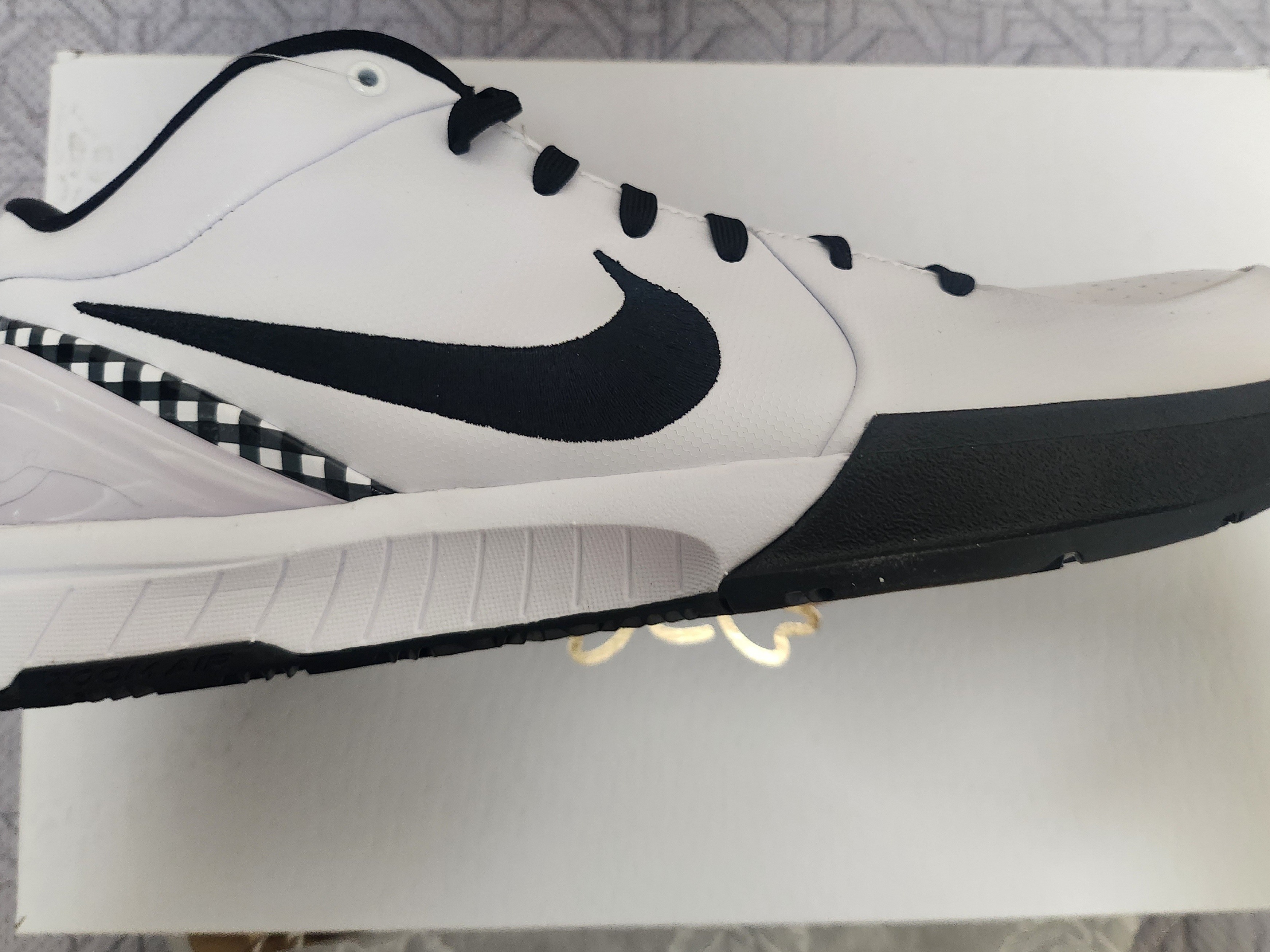 Nike Kobe 4 Protro Mambacita Gigi 착용 스타일 - 2