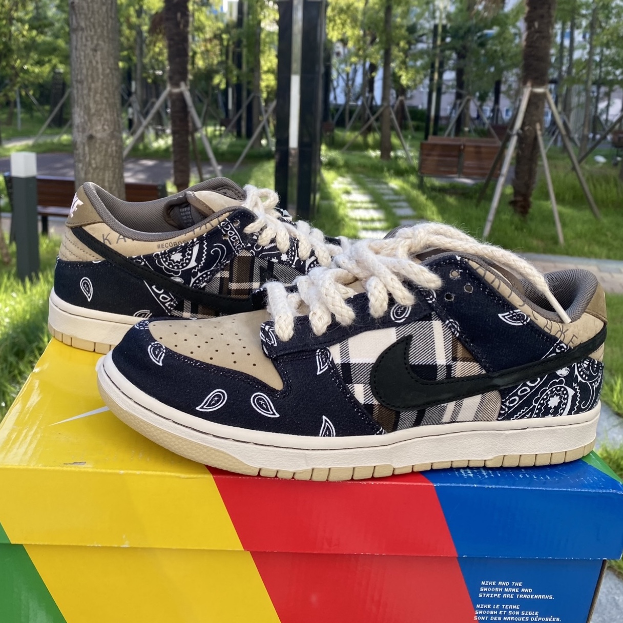Nike x Travis Scott SB Dunk Low 착용 스타일 - 1