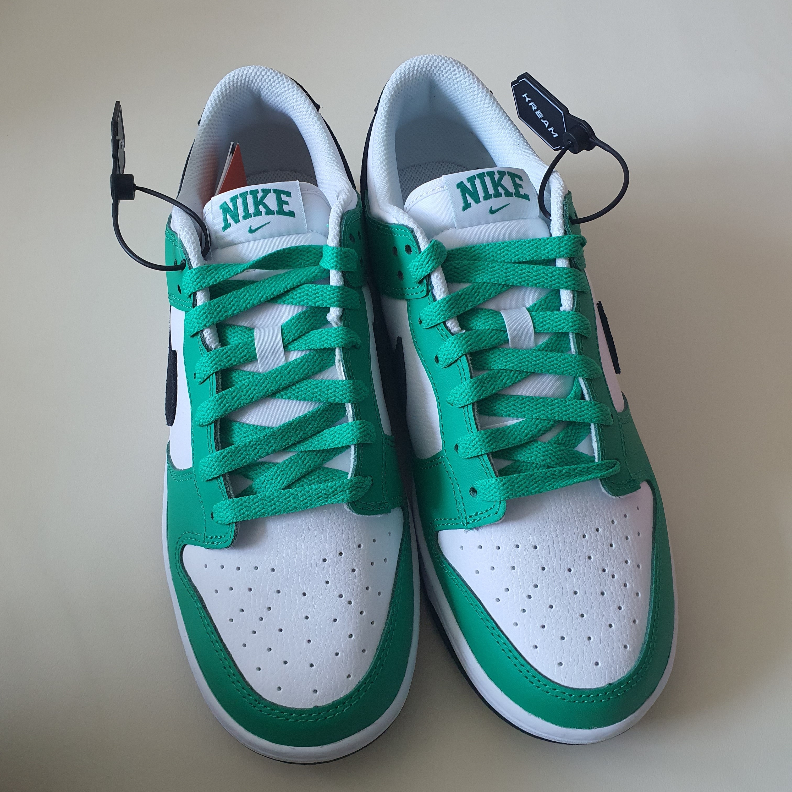 Nike Dunk Low White Green 착용 스타일 - 1