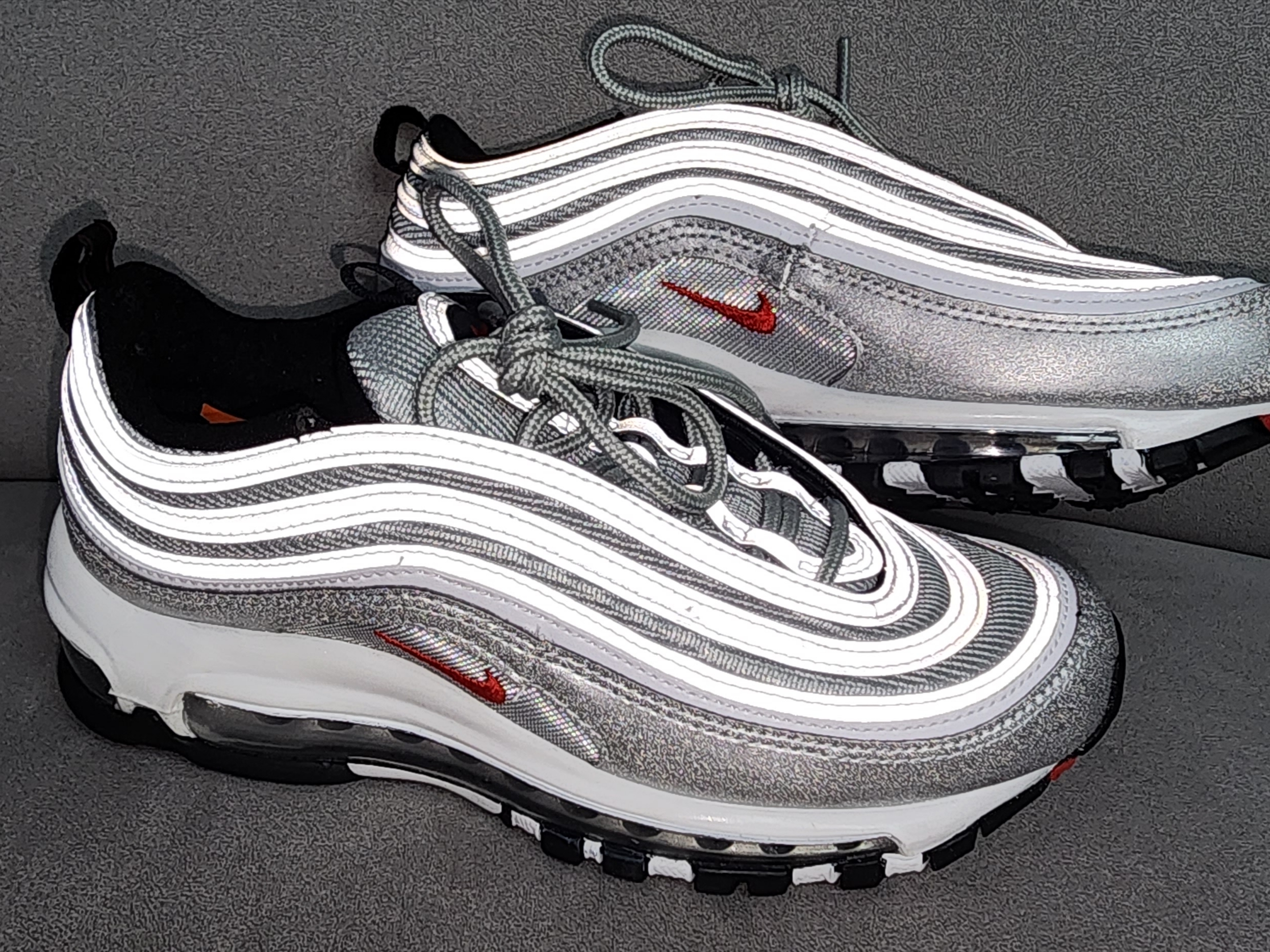 (W) Nike Air Max 97 OG Silver Bullet 2022 착용 스타일 - 5