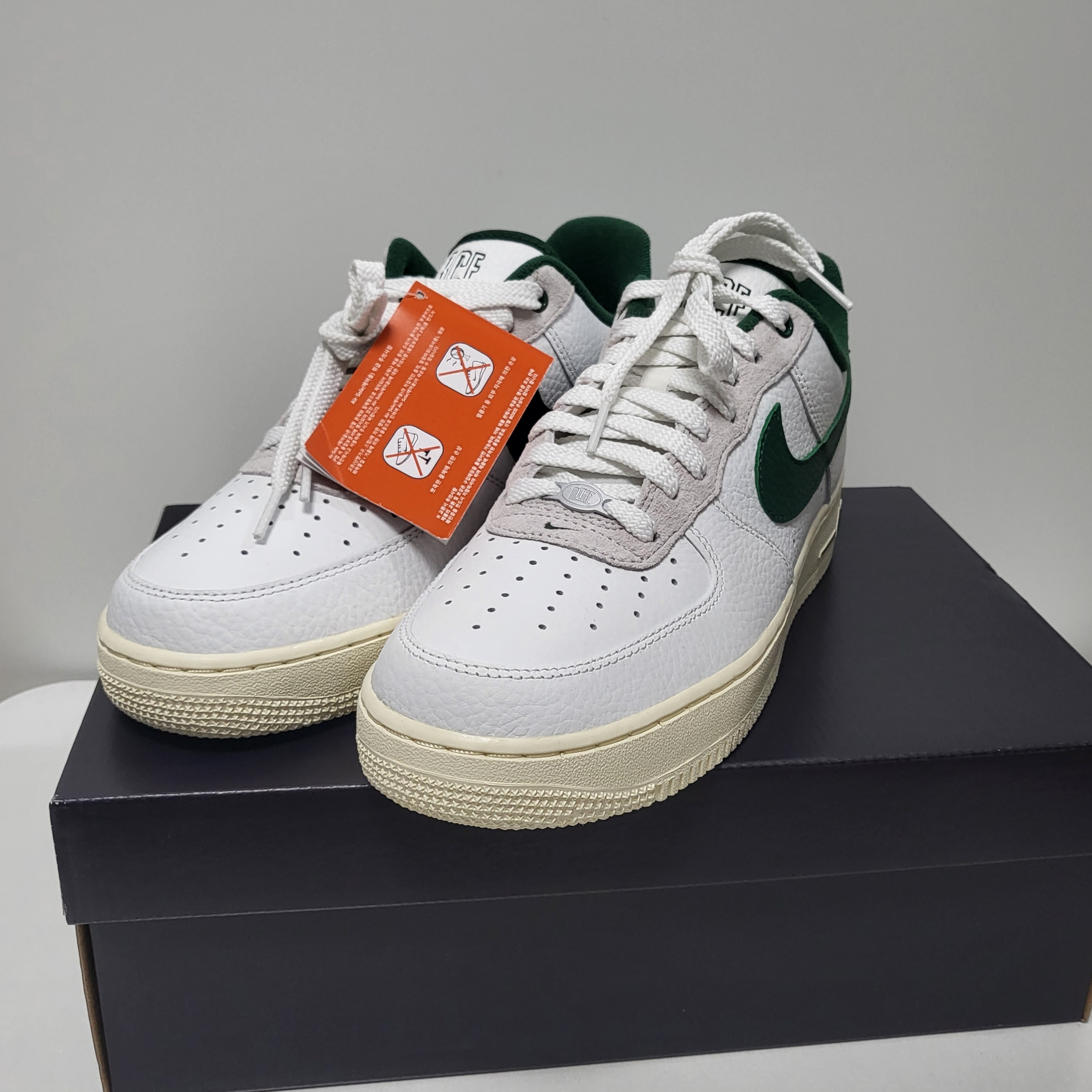 (W) Nike Air Force 1 '07 LX Summit White Gorge Green 착용 스타일