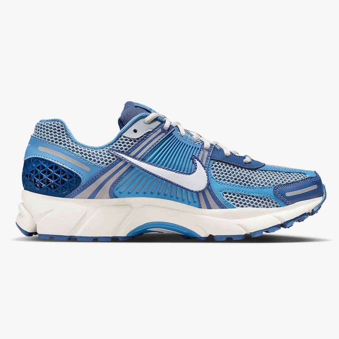 Nike Zoom Vomero 5 Mystic Navy and Worn Blue 착용 스타일 - 4