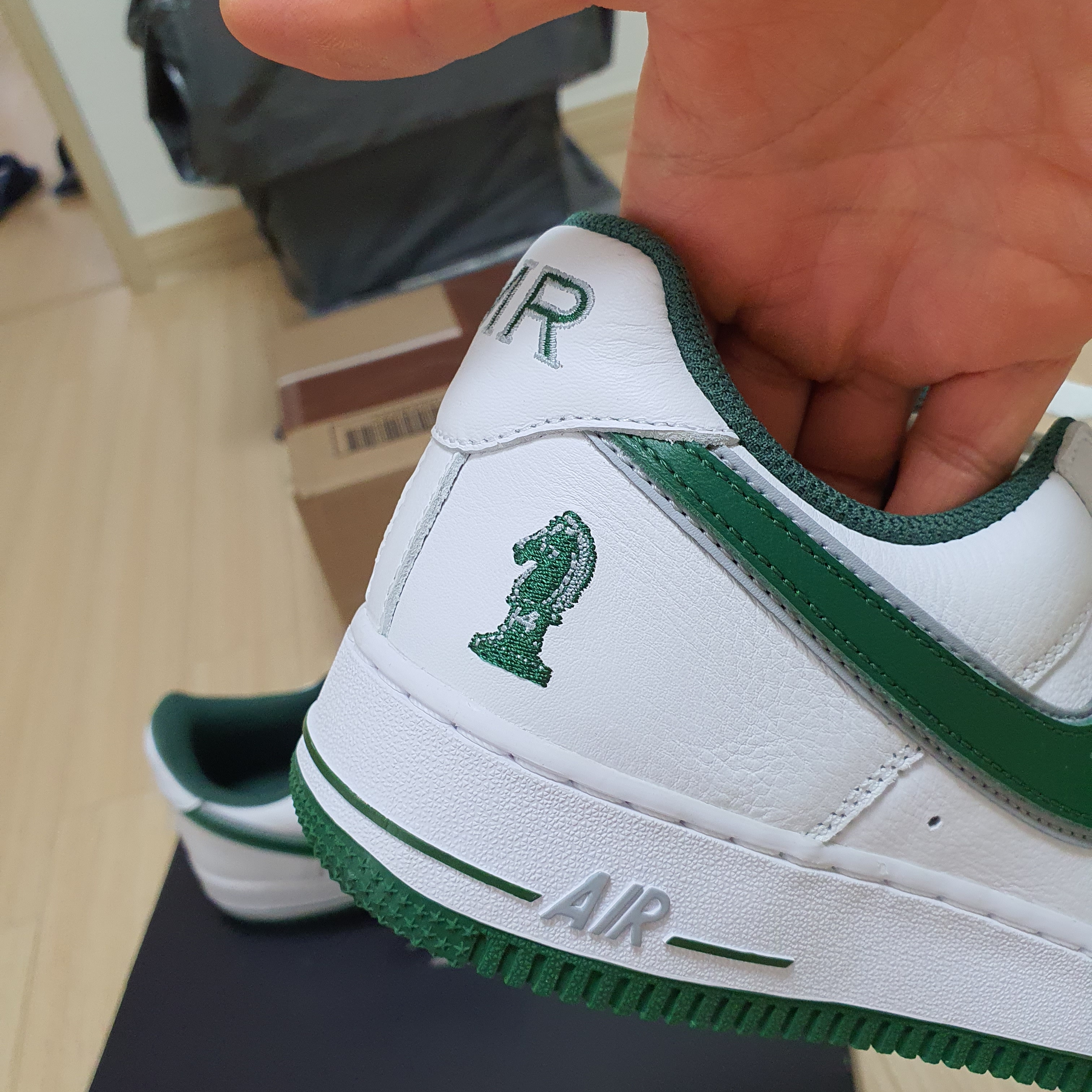 Nike Air Force 1 Low Four Horsemen 착용 스타일 - 3