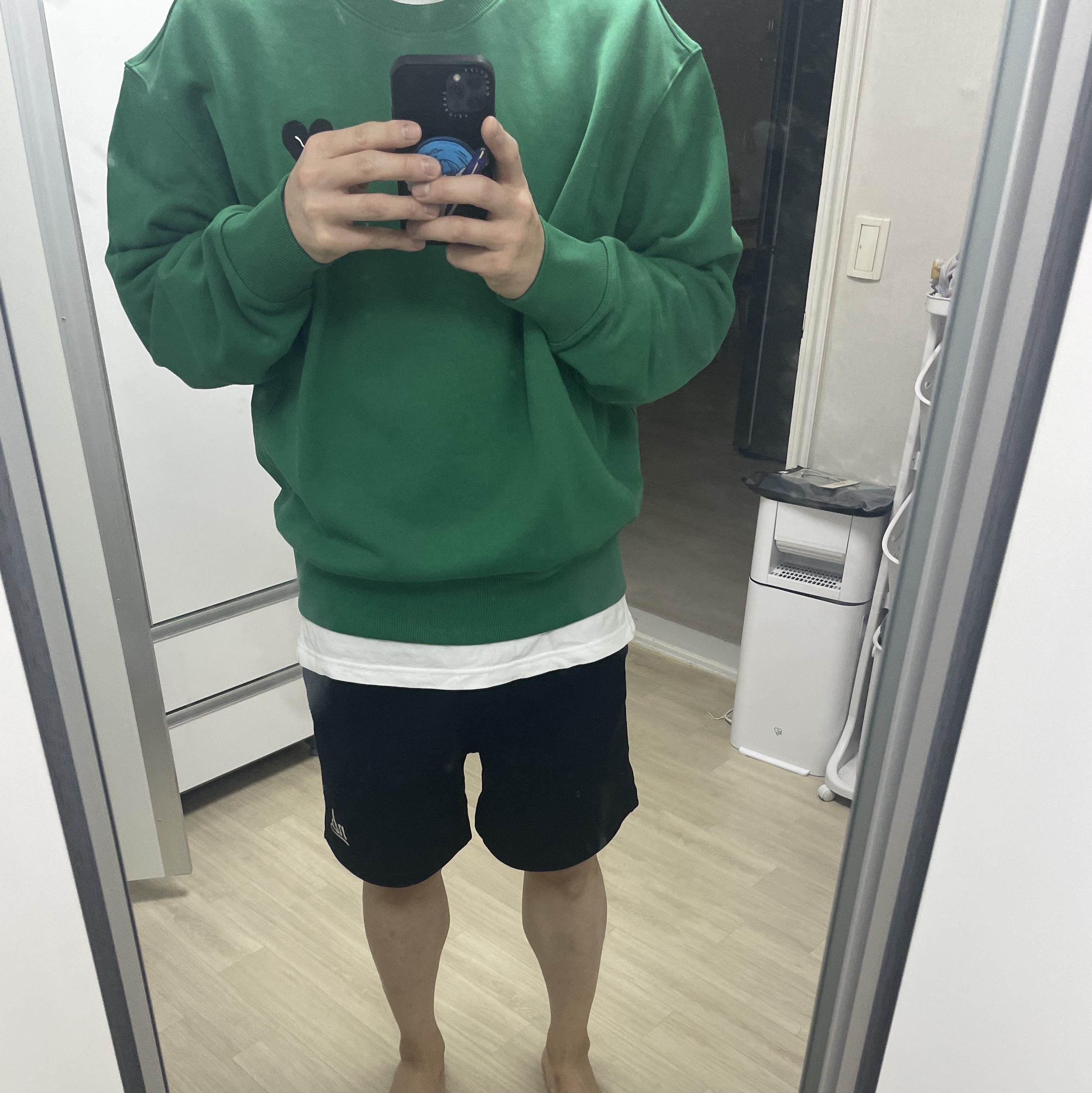 Puma x AMI Crewneck Sweatshirt Verdant Green 착용 스타일